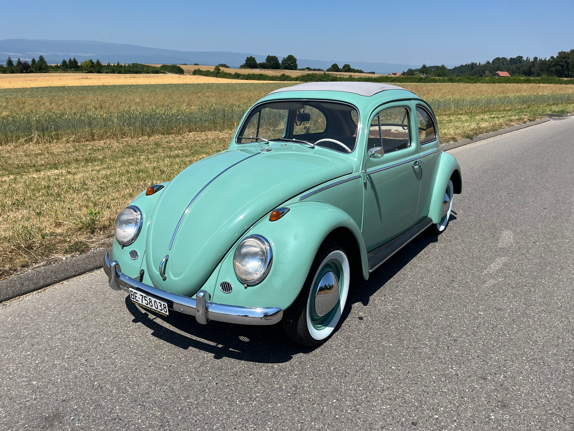 VW VW 1200 De Luxe Sedan Faltdach-image-0
