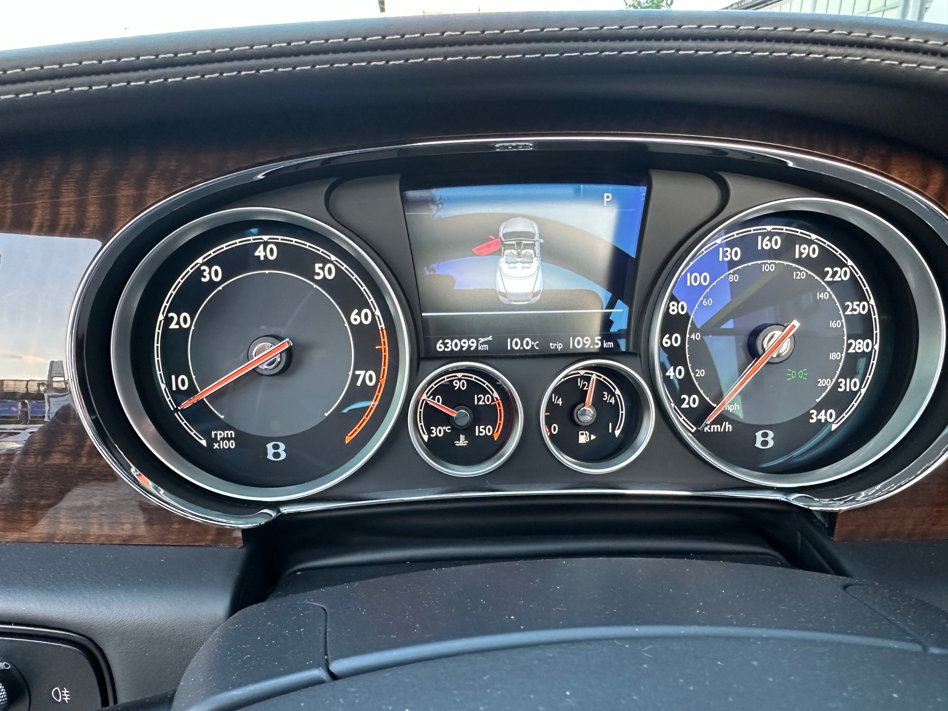 BENTLEY Continental GTC 4.0 V8-image-12
