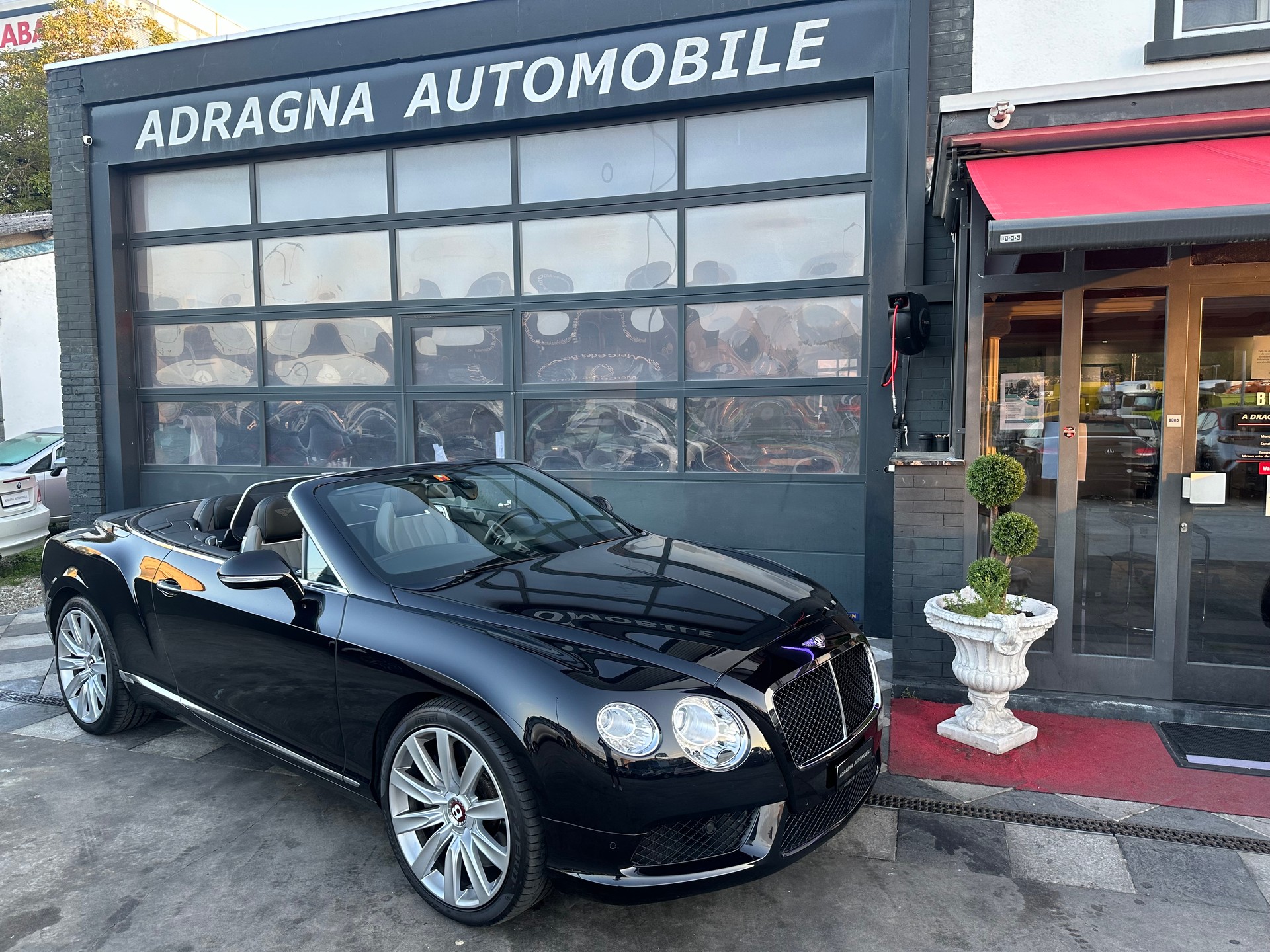 BENTLEY Continental GTC 4.0 V8-image-2