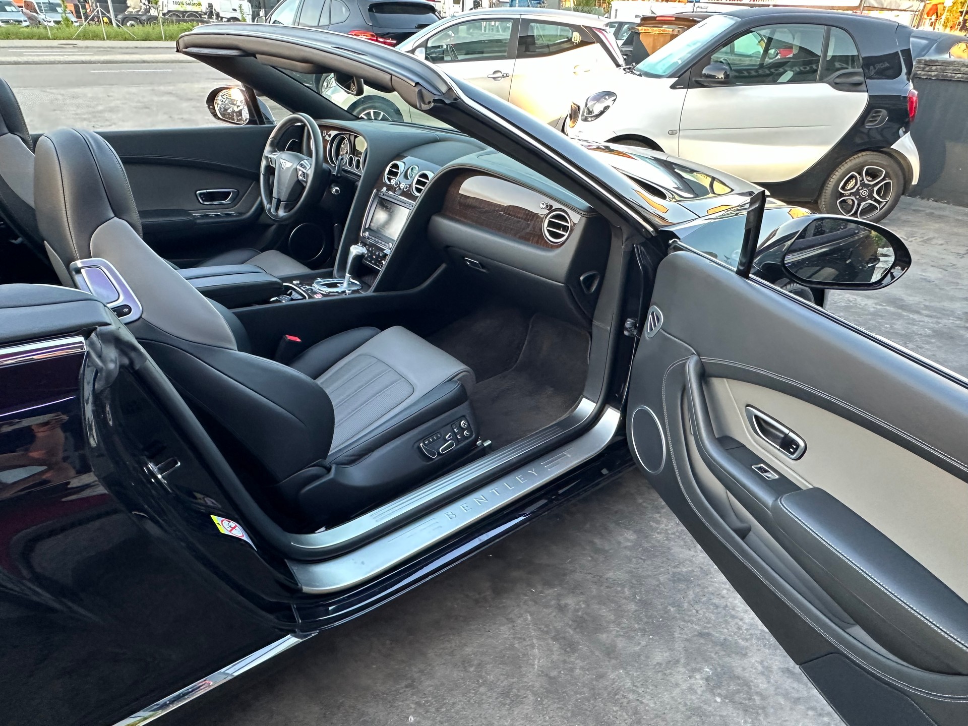 BENTLEY Continental GTC 4.0 V8-image-5