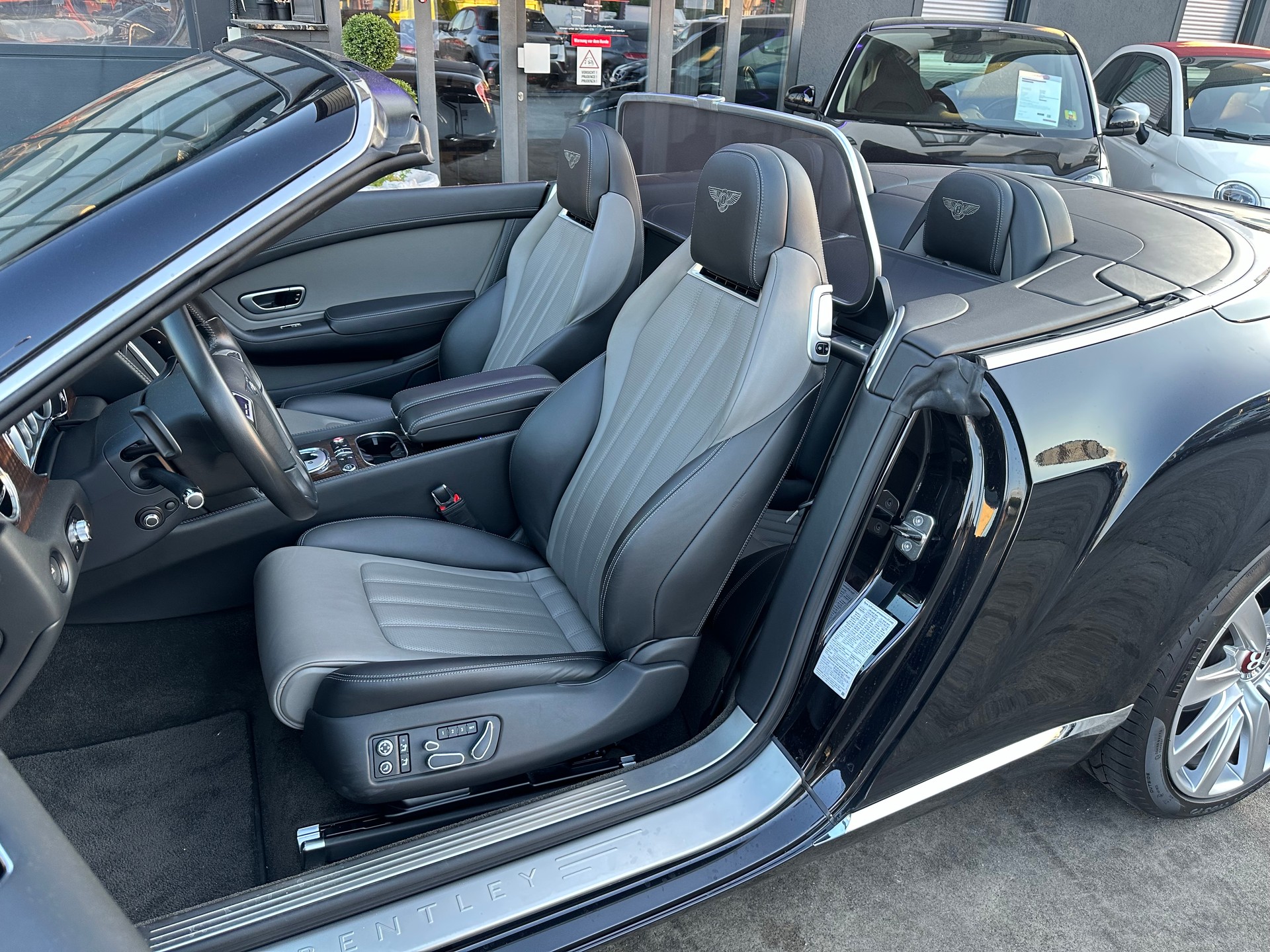 BENTLEY Continental GTC 4.0 V8-image-9