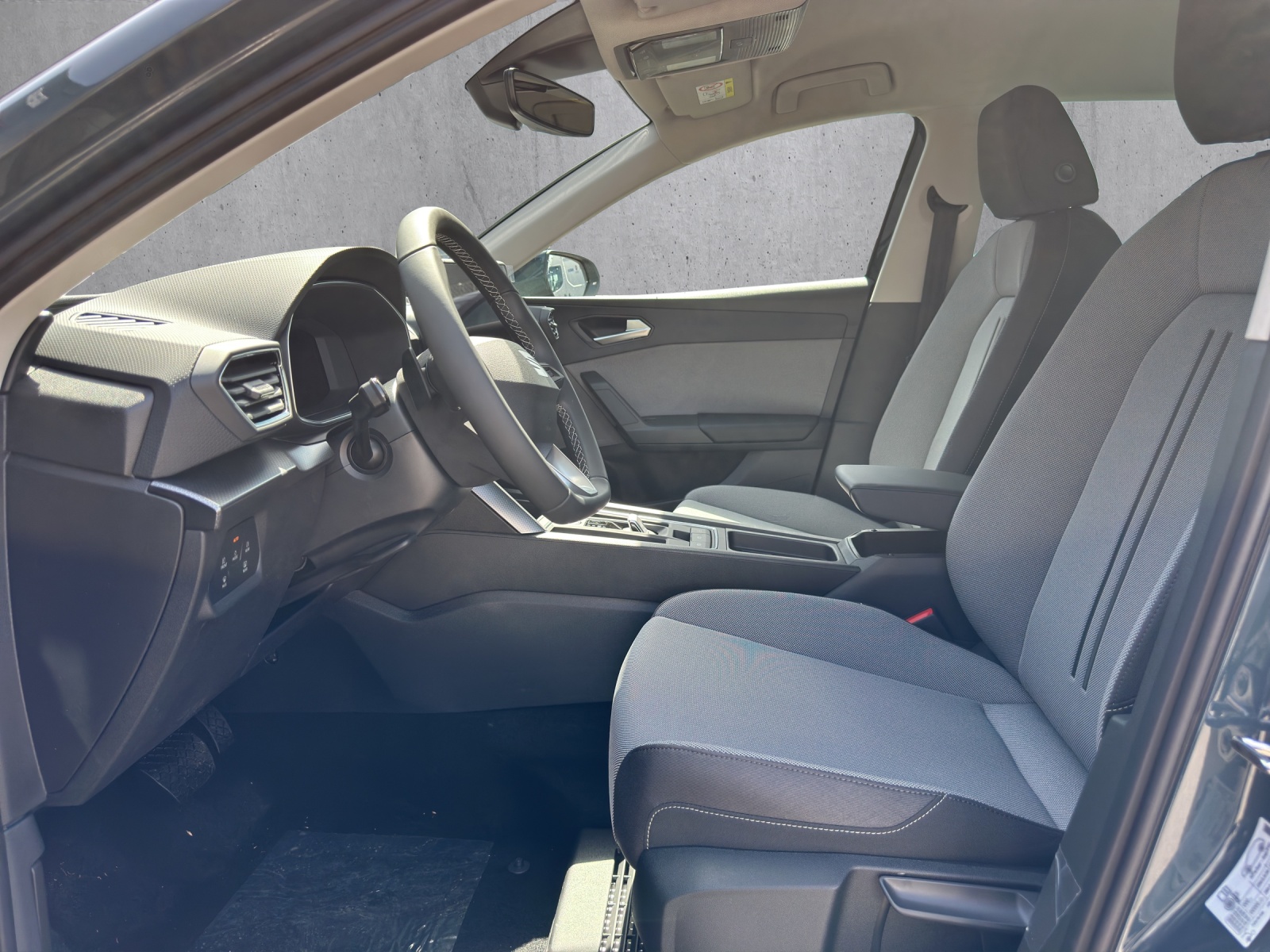 SEAT Leon 1.5 eTSI mHEV DSG Go-image-9
