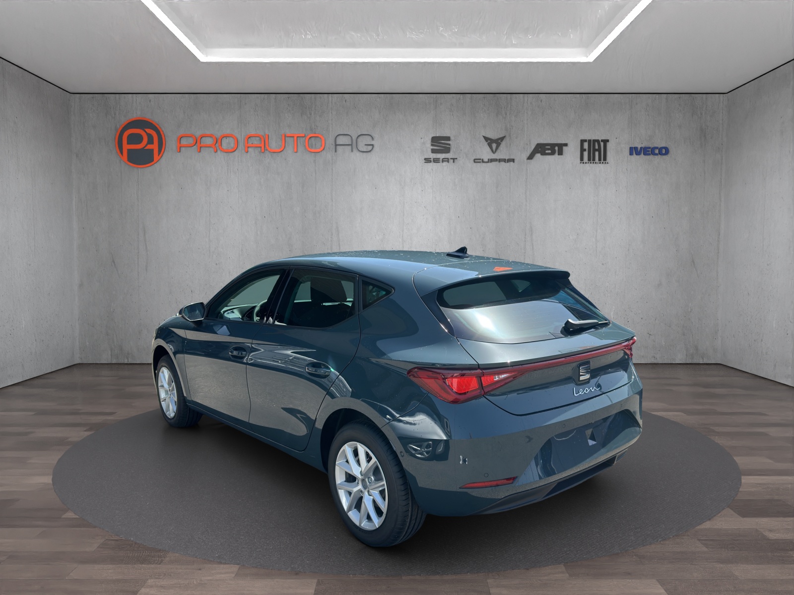 SEAT Leon 1.5 eTSI mHEV DSG Go-image-2