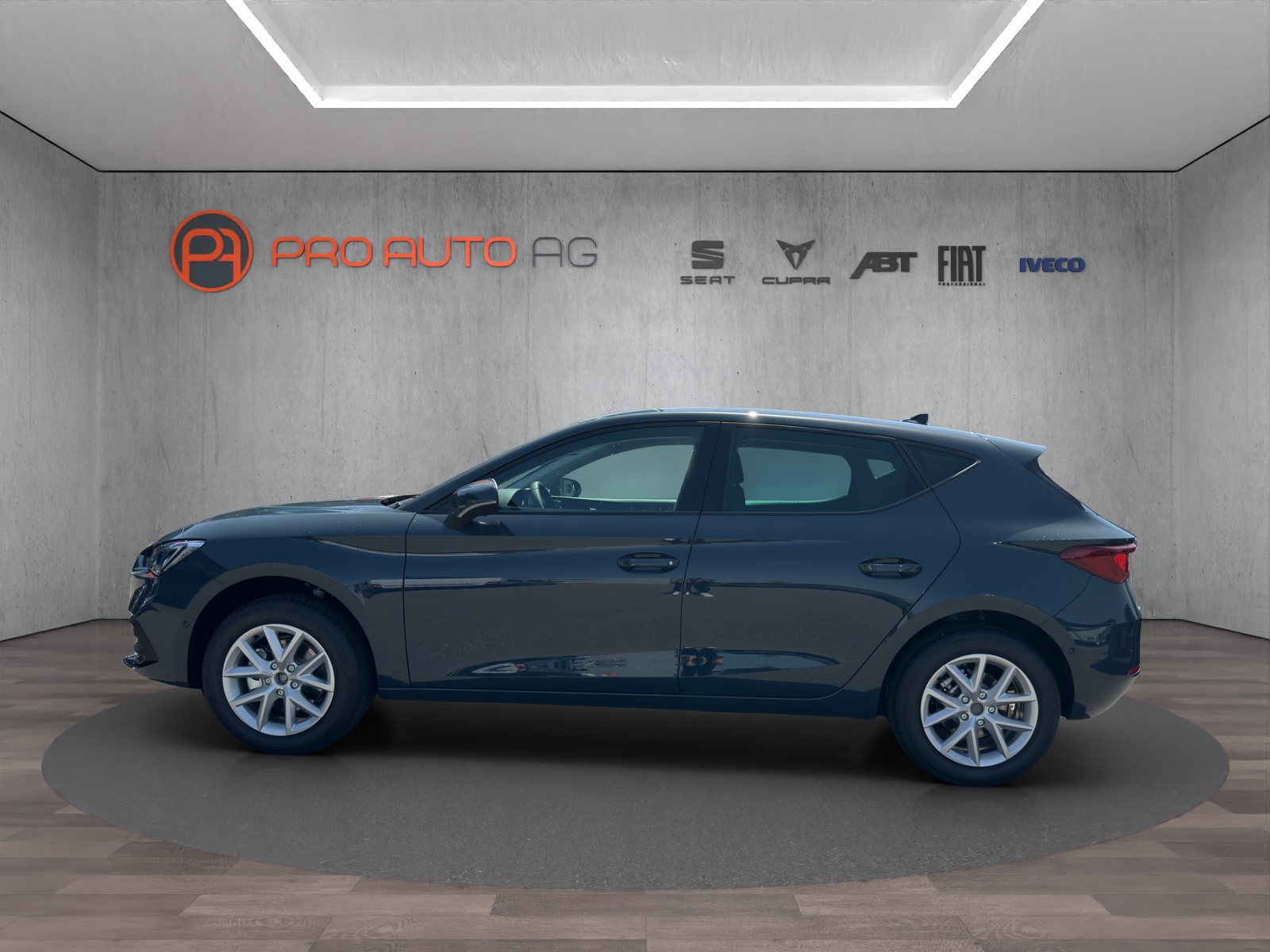 SEAT Leon 1.5 eTSI mHEV DSG Go-image-1