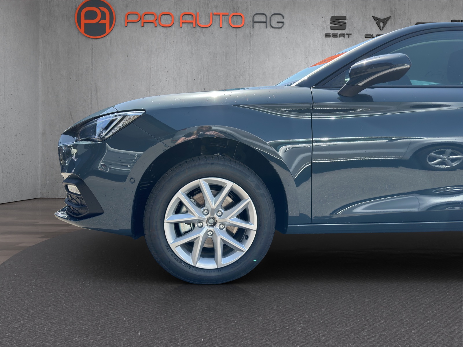 SEAT Leon 1.5 eTSI mHEV DSG Go-image-13