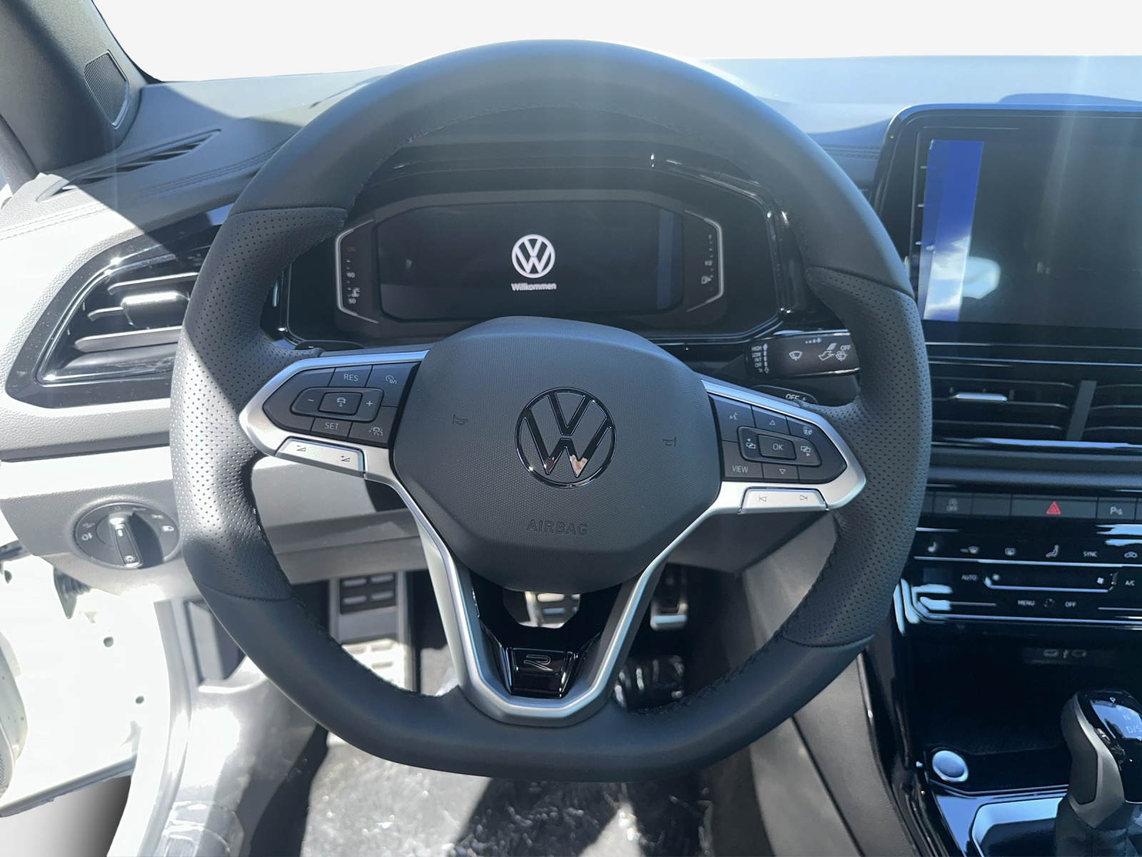 VW T-Roc Cabriolet 1.5 TSI EVO R-Line DSG-image-9
