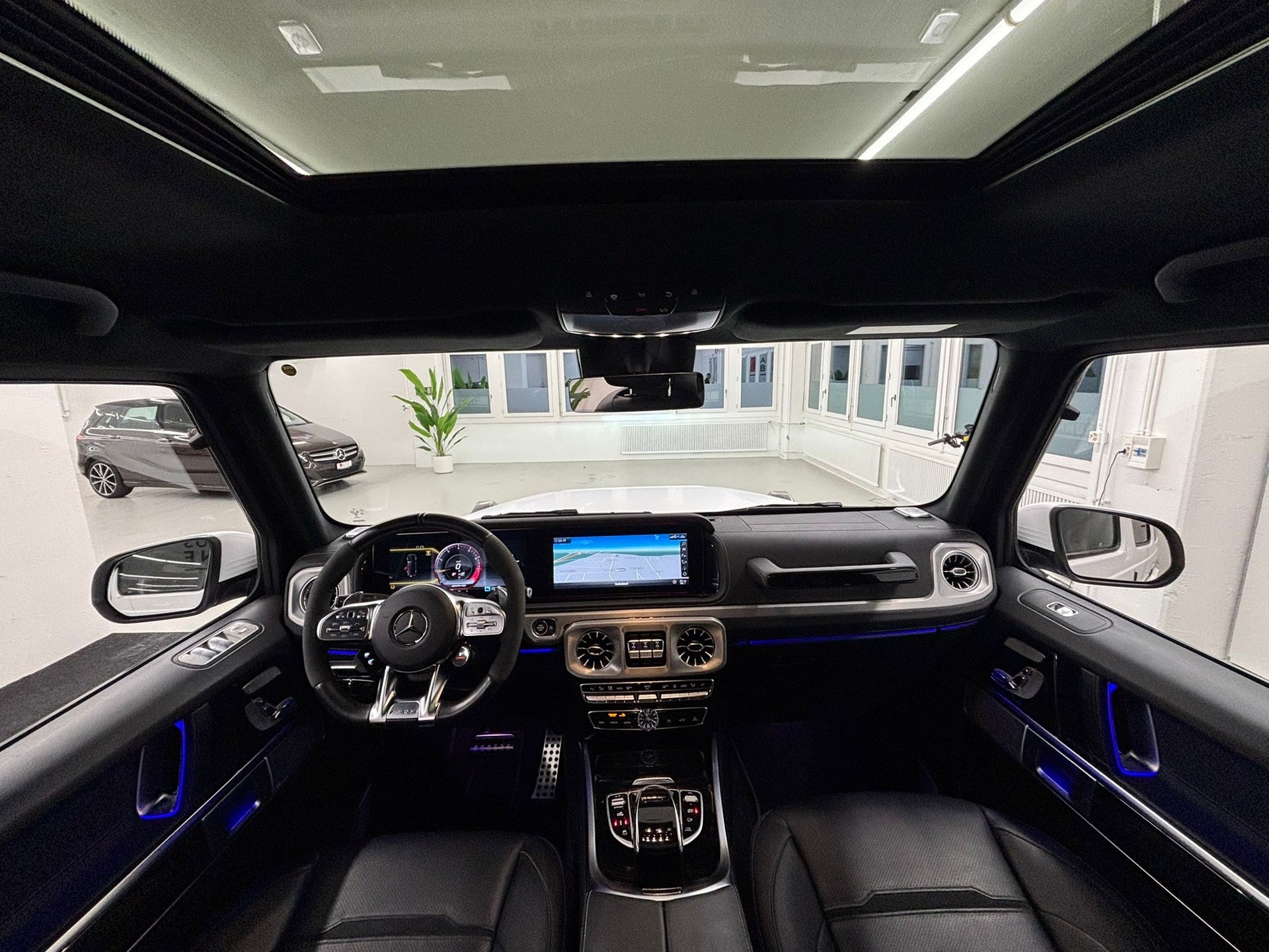 MERCEDES-BENZ G 63 AMG SATIN WHITE MATT-image-17