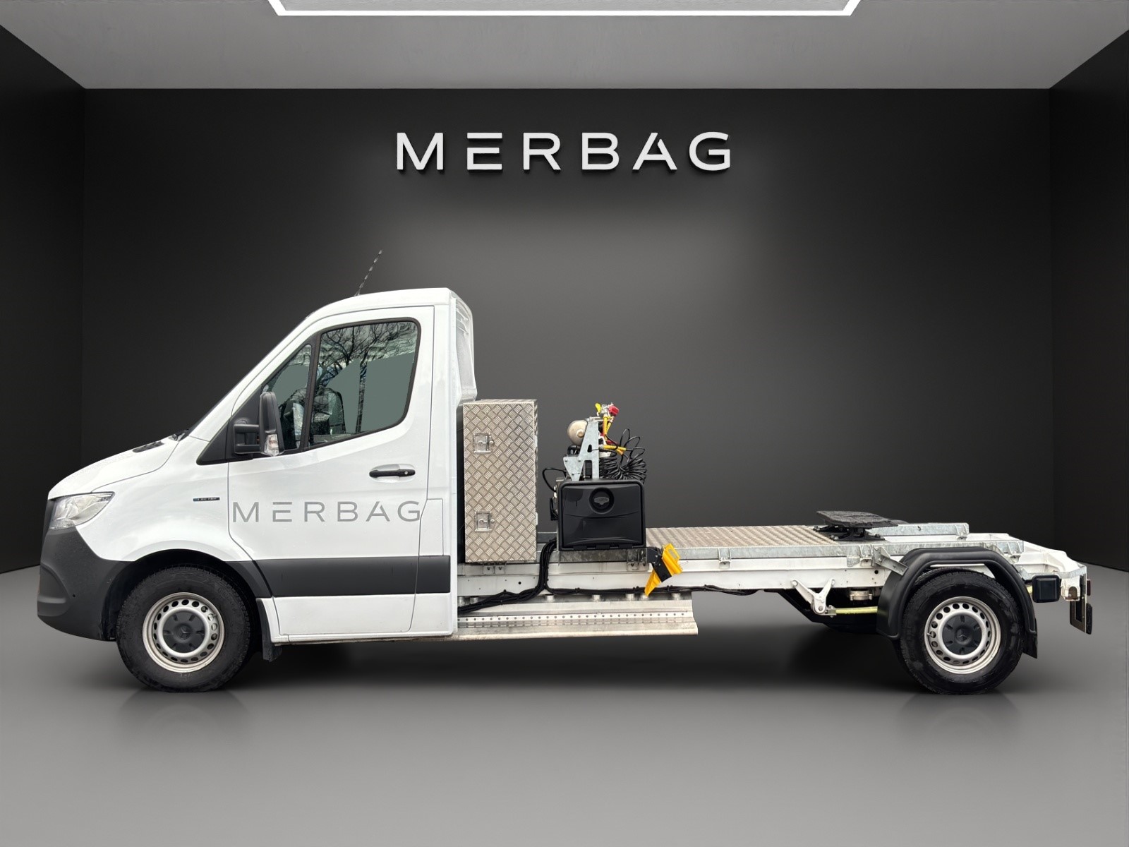MERCEDES-BENZ Mercedes Benz Sattelzugmaschine Elektro Sprinter 420 PRO CH 4325mm L-image-4