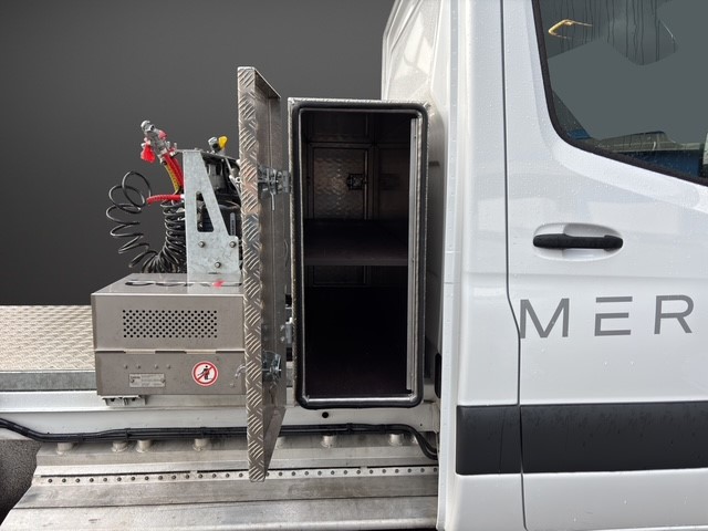 MERCEDES-BENZ Mercedes Benz Sattelzugmaschine Elektro Sprinter 420 PRO CH 4325mm L-image-8