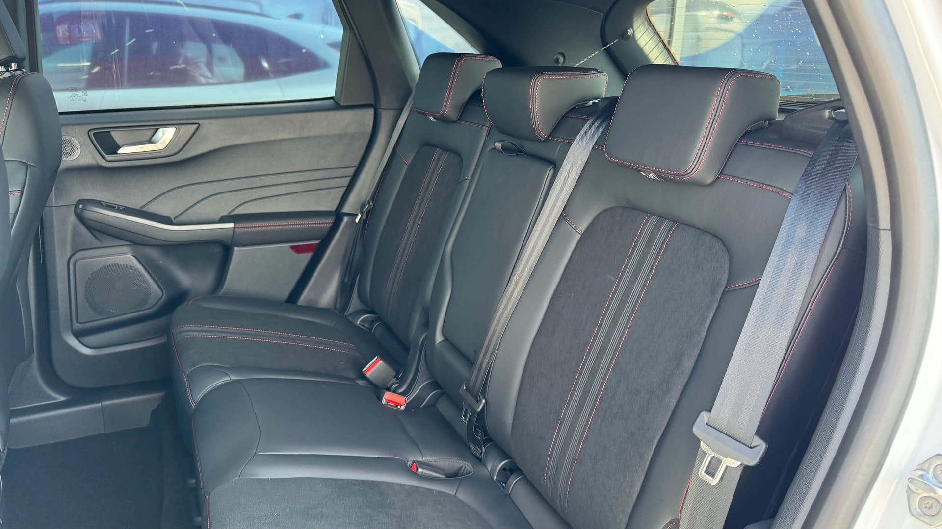 FORD Kuga 2.5 Plug-in Hybrid ST-Lin ST-Line X/PHEV-image-11