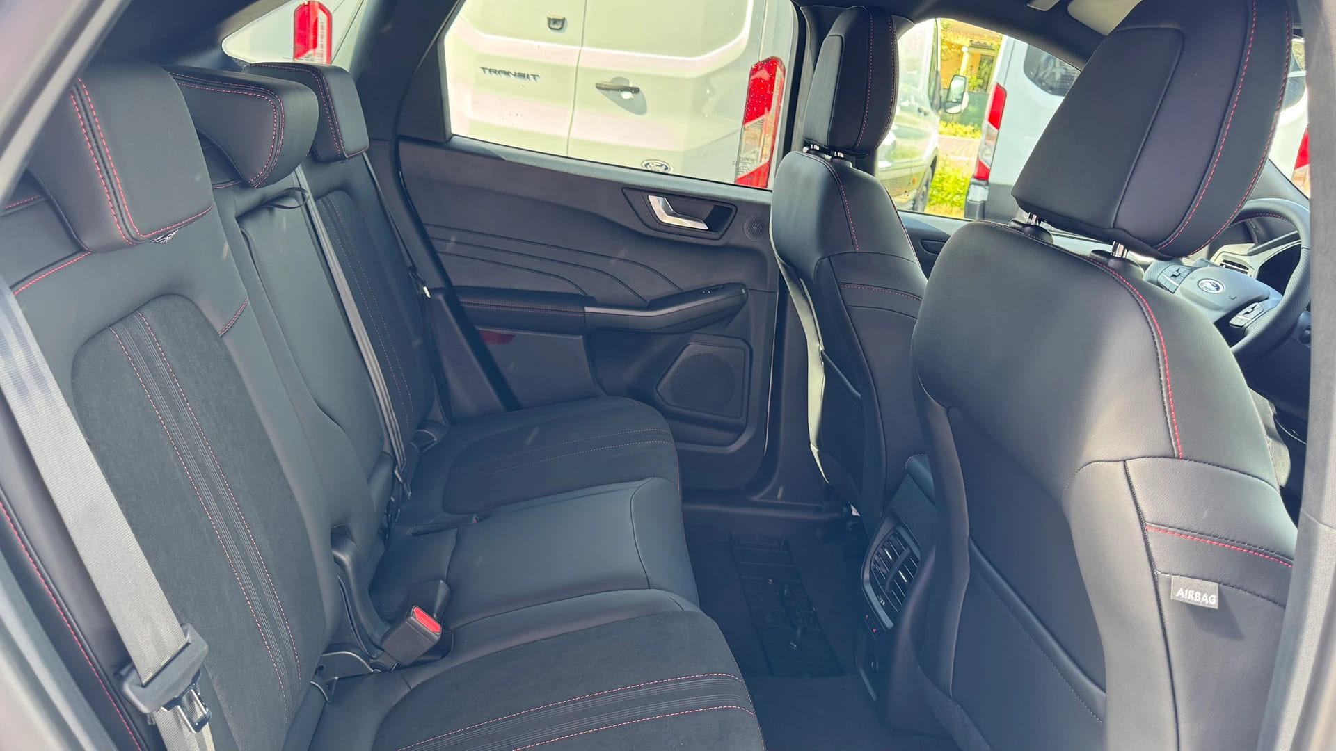 FORD Kuga 2.5 Plug-in Hybrid ST-Lin ST-Line X/PHEV-image-12