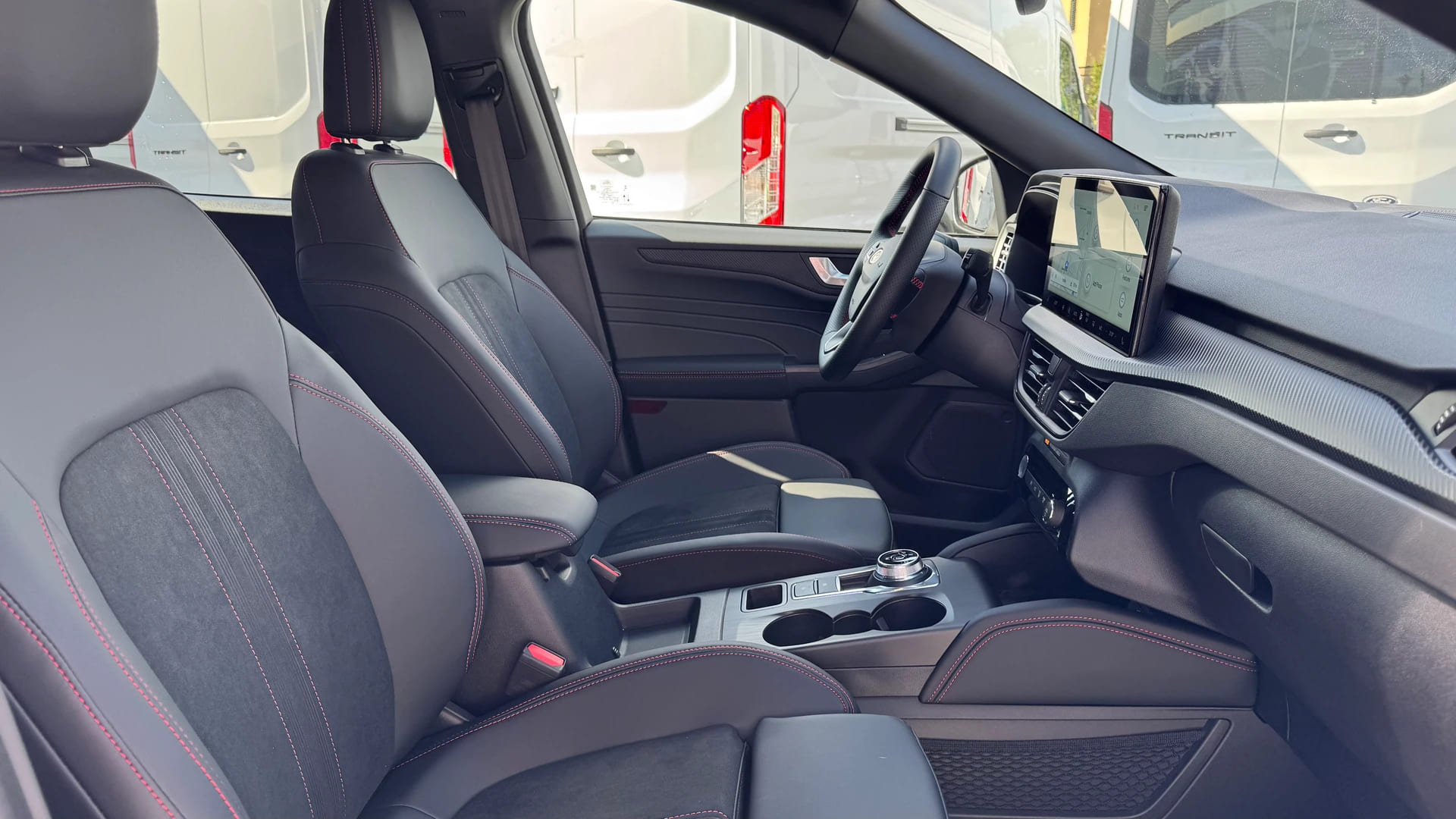 FORD Kuga 2.5 Plug-in Hybrid ST-Lin ST-Line X/PHEV-image-13