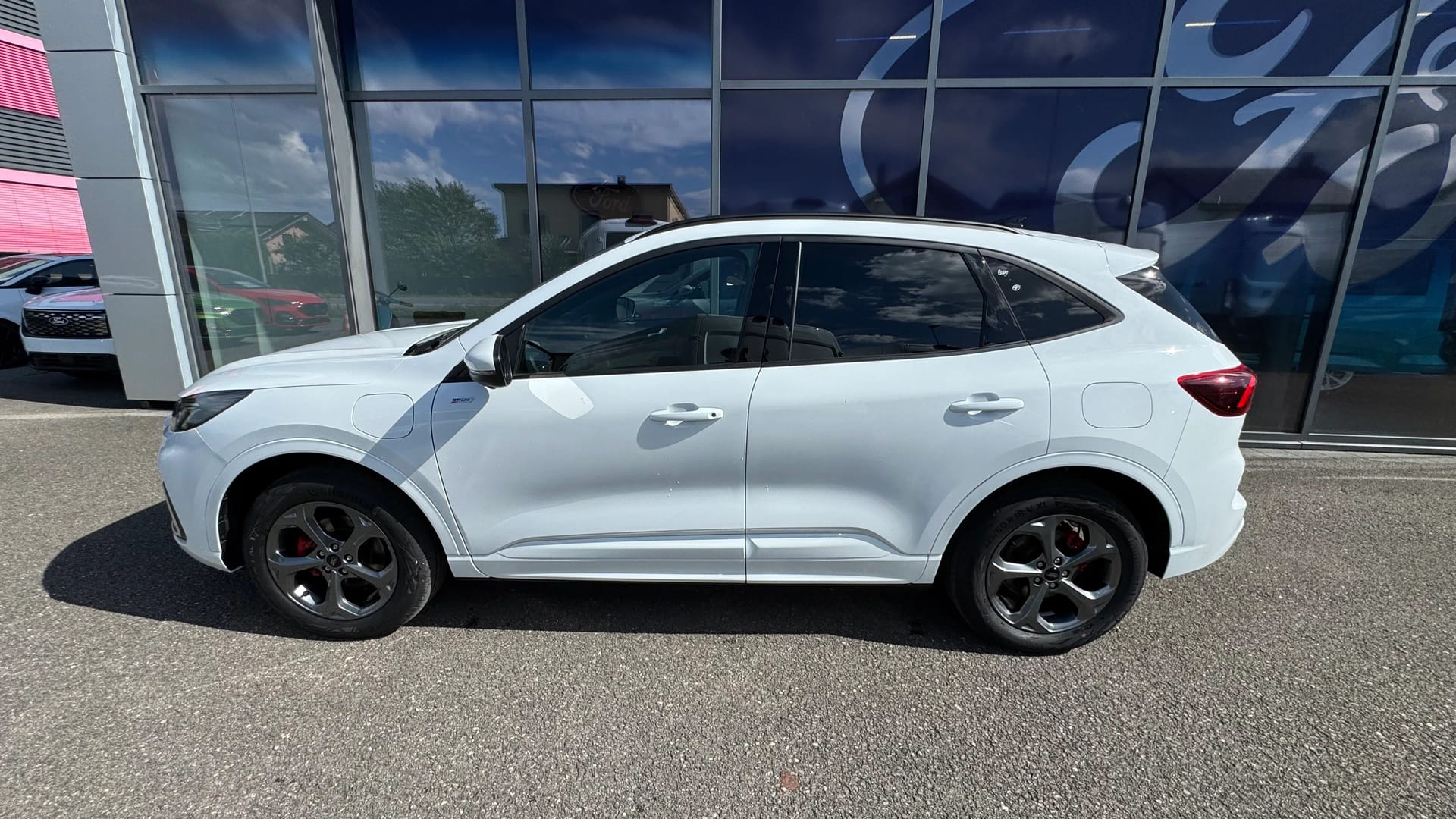 FORD Kuga 2.5 Plug-in Hybrid ST-Lin ST-Line X/PHEV-image-2
