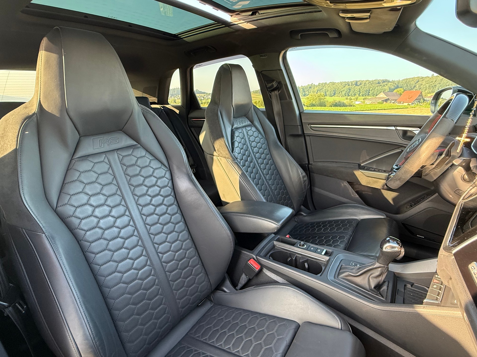 AUDI RS Q3 2.5 TFSI quattro S tronic- Leasing möglich-image-3