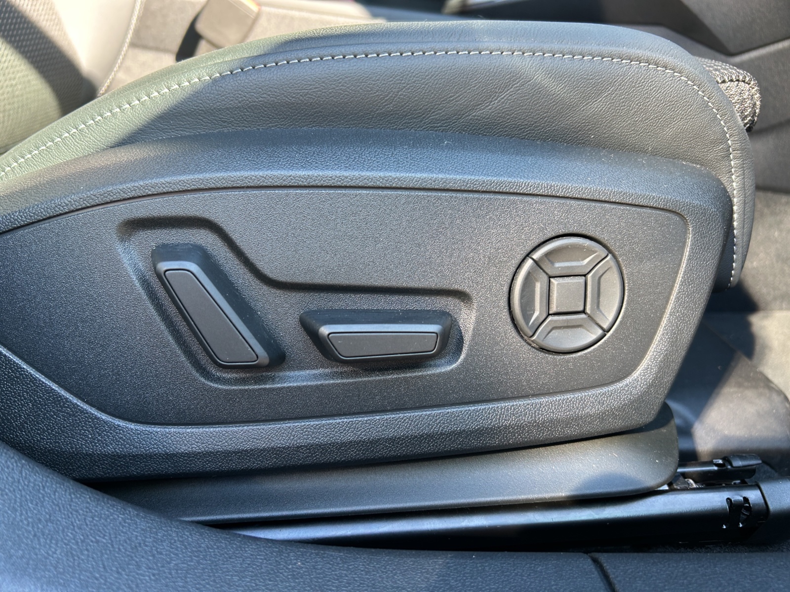 AUDI A3 Sportback 35 TFSI S line Attraction S-tronic-image-20