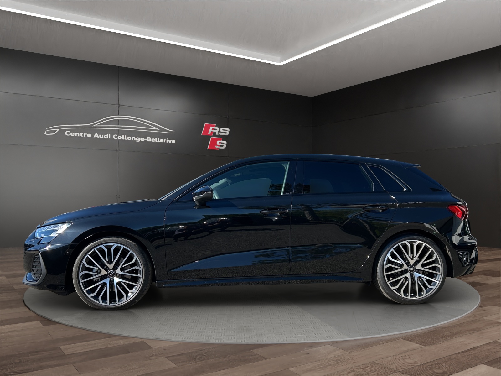 AUDI A3 Sportback 35 TFSI S line Attraction S-tronic-image-2