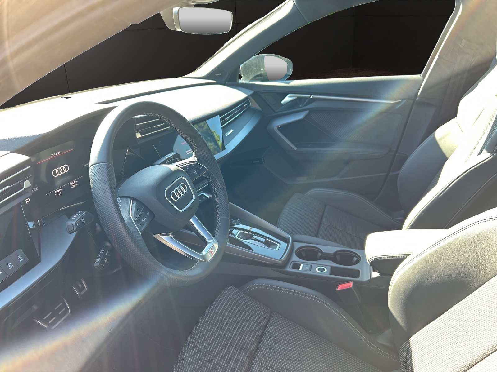AUDI A3 Sportback 35 TFSI S line Attraction S-tronic-image-8