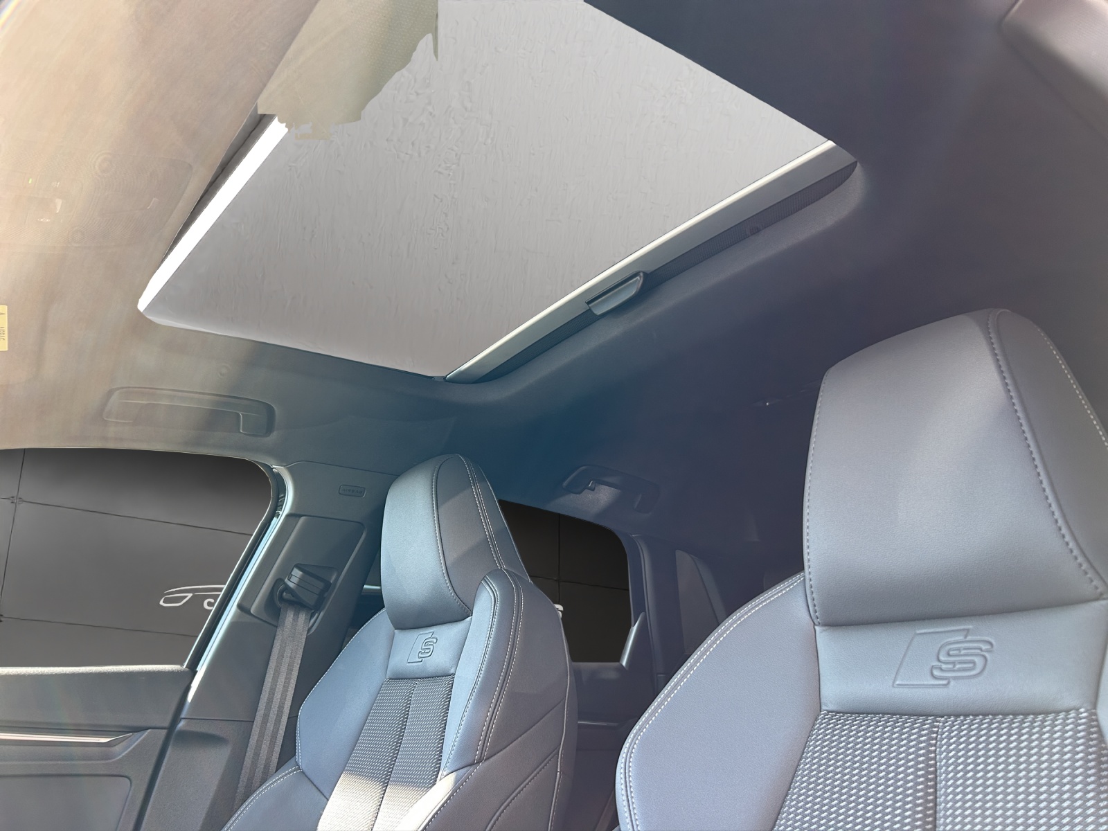 AUDI A3 Sportback 35 TFSI S line Attraction S-tronic-image-23