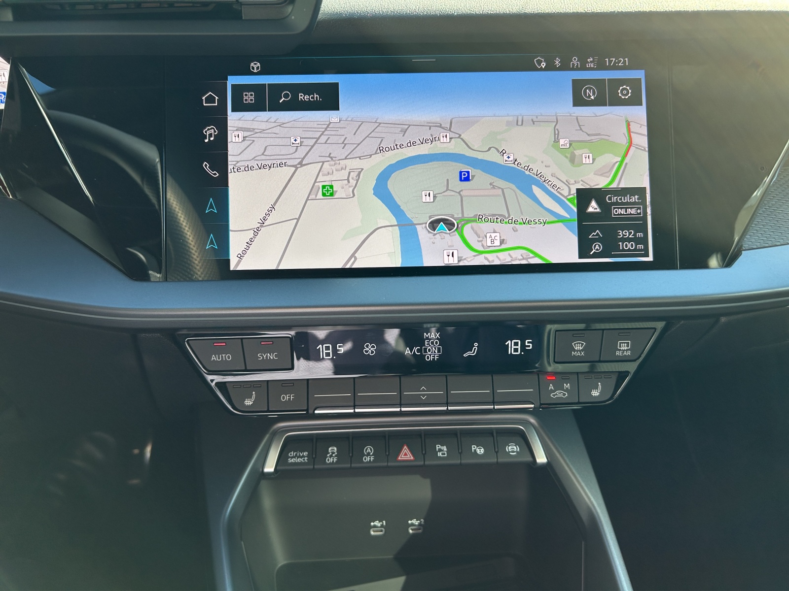 AUDI A3 Sportback 35 TFSI S line Attraction S-tronic-image-14