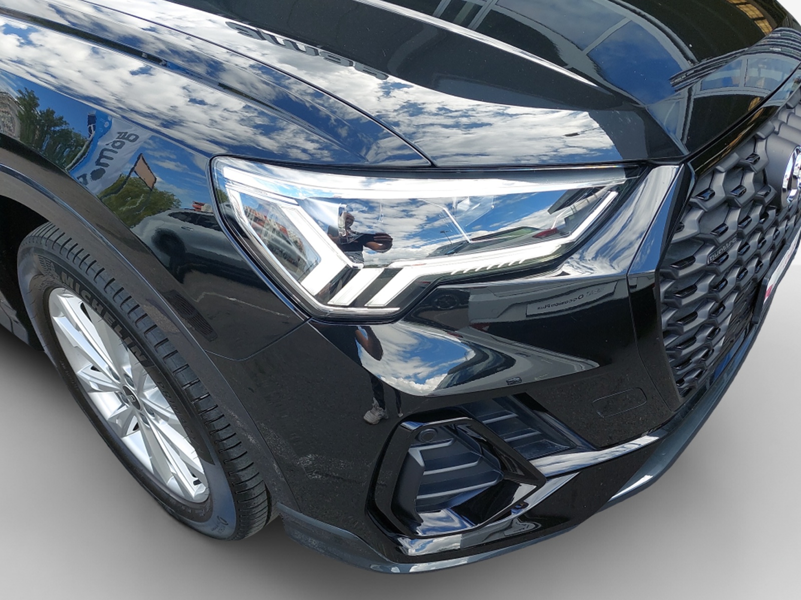 AUDI Q3 Sportback 40 TFSI S line quattro-image-15