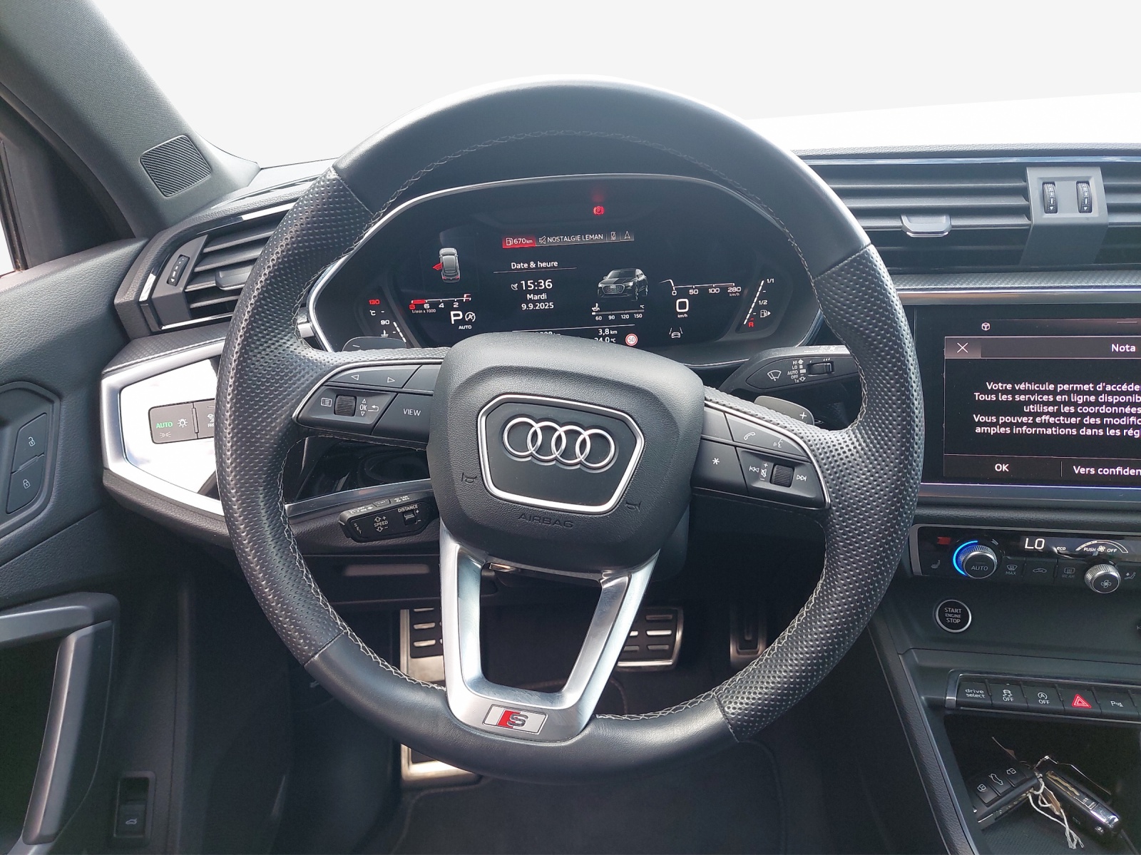 AUDI Q3 Sportback 40 TFSI S line quattro-image-9