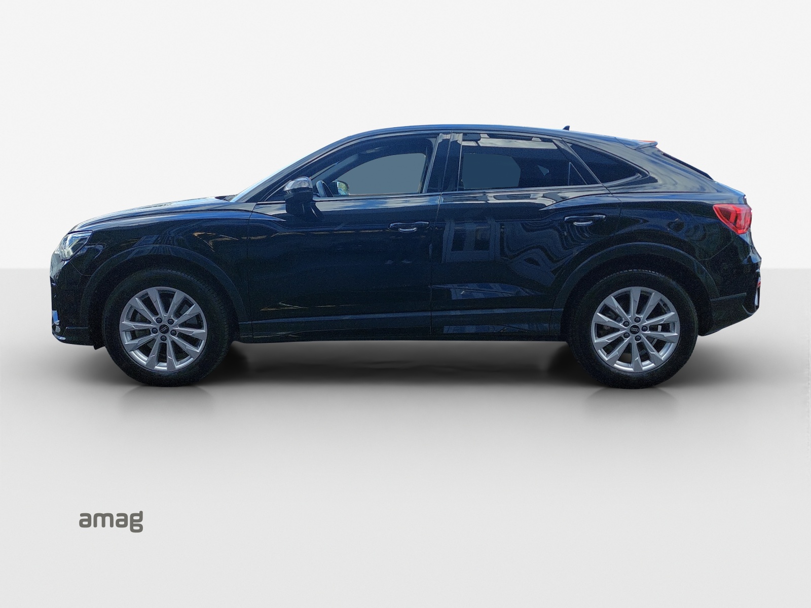 AUDI Q3 Sportback 40 TFSI S line quattro-image-1