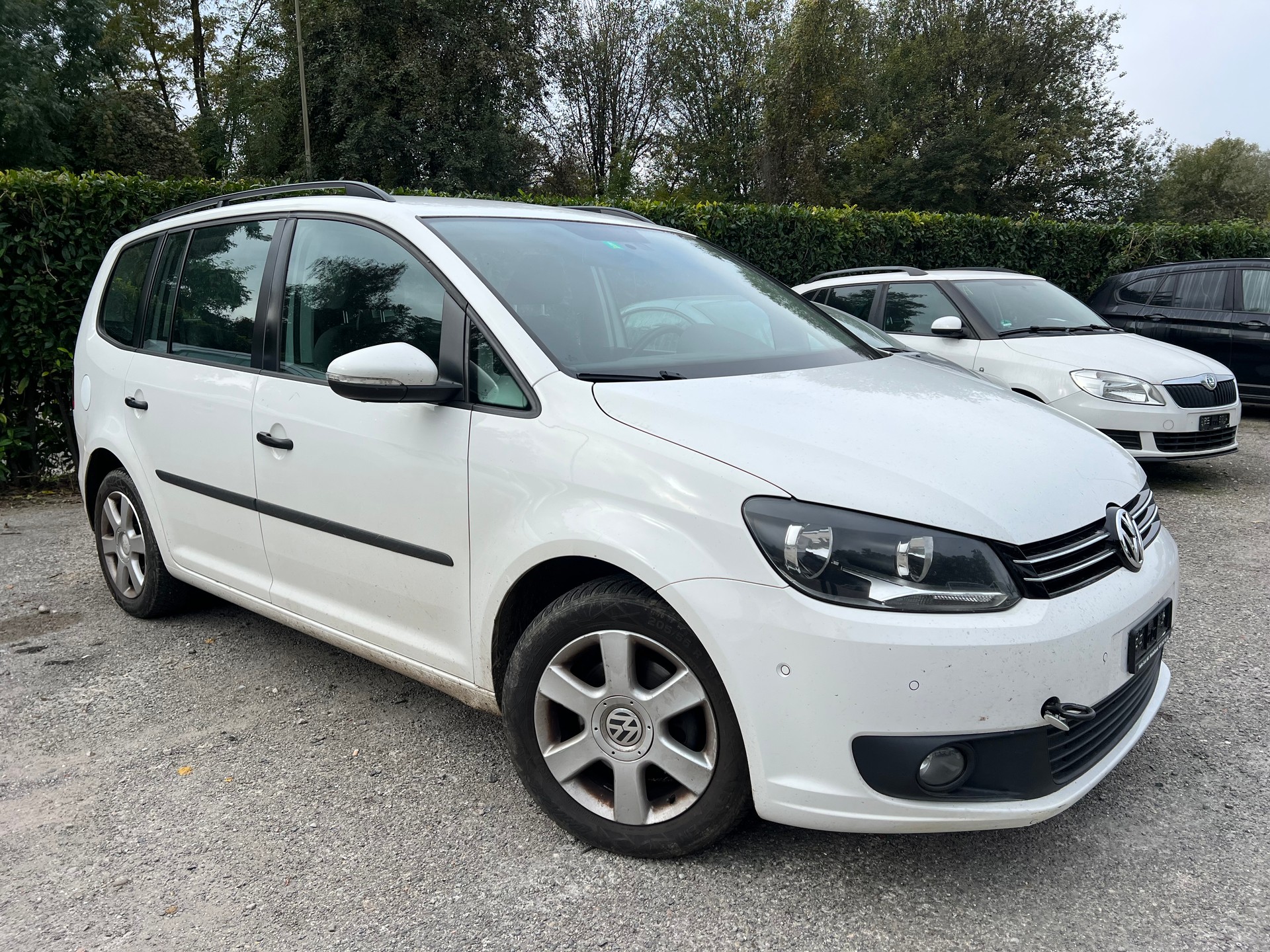 VW Touran 1.6 TDI BlueMotion Technology Design DSG-image-1