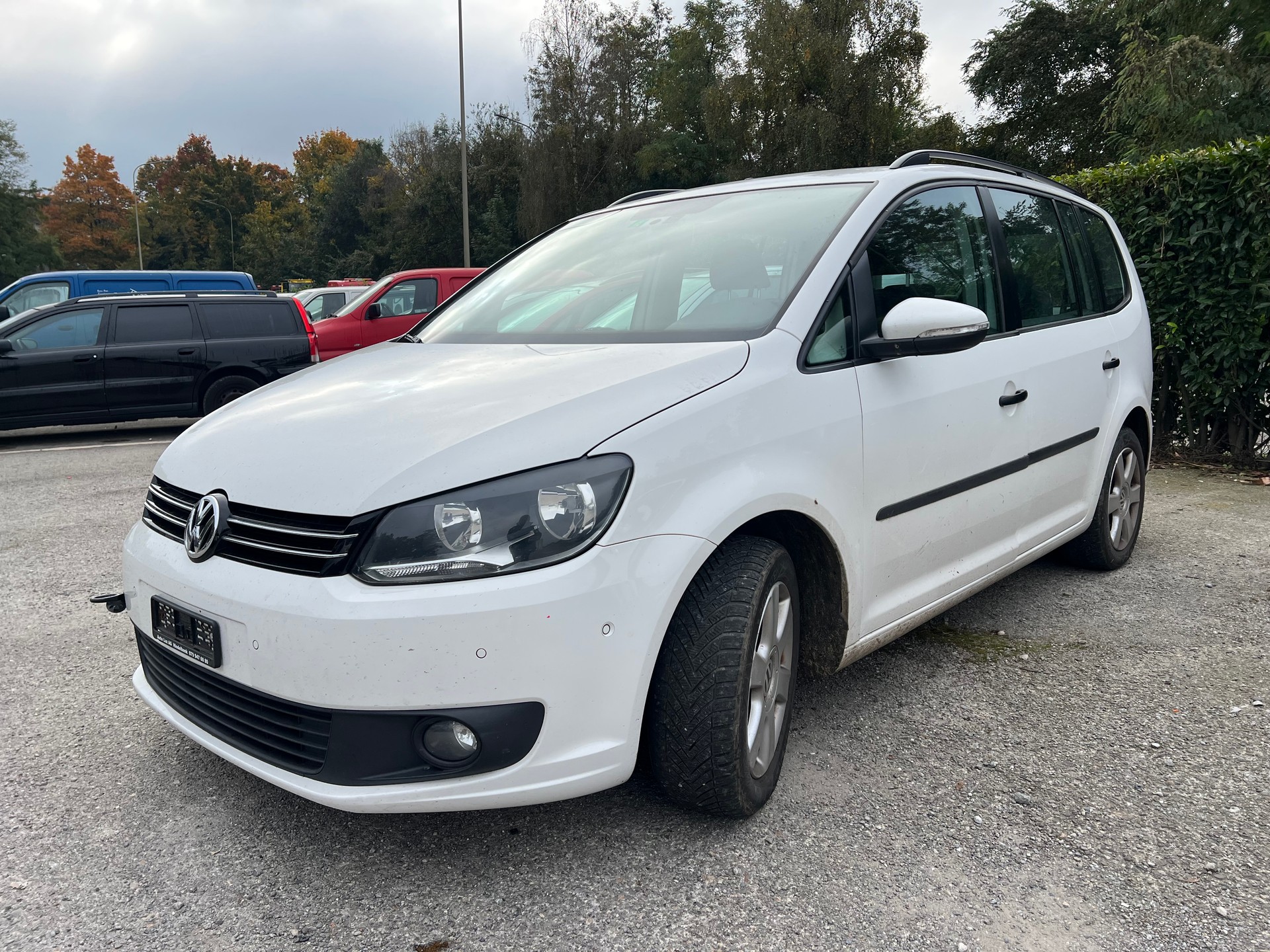 VW Touran 1.6 TDI BlueMotion Technology Design DSG-image-0