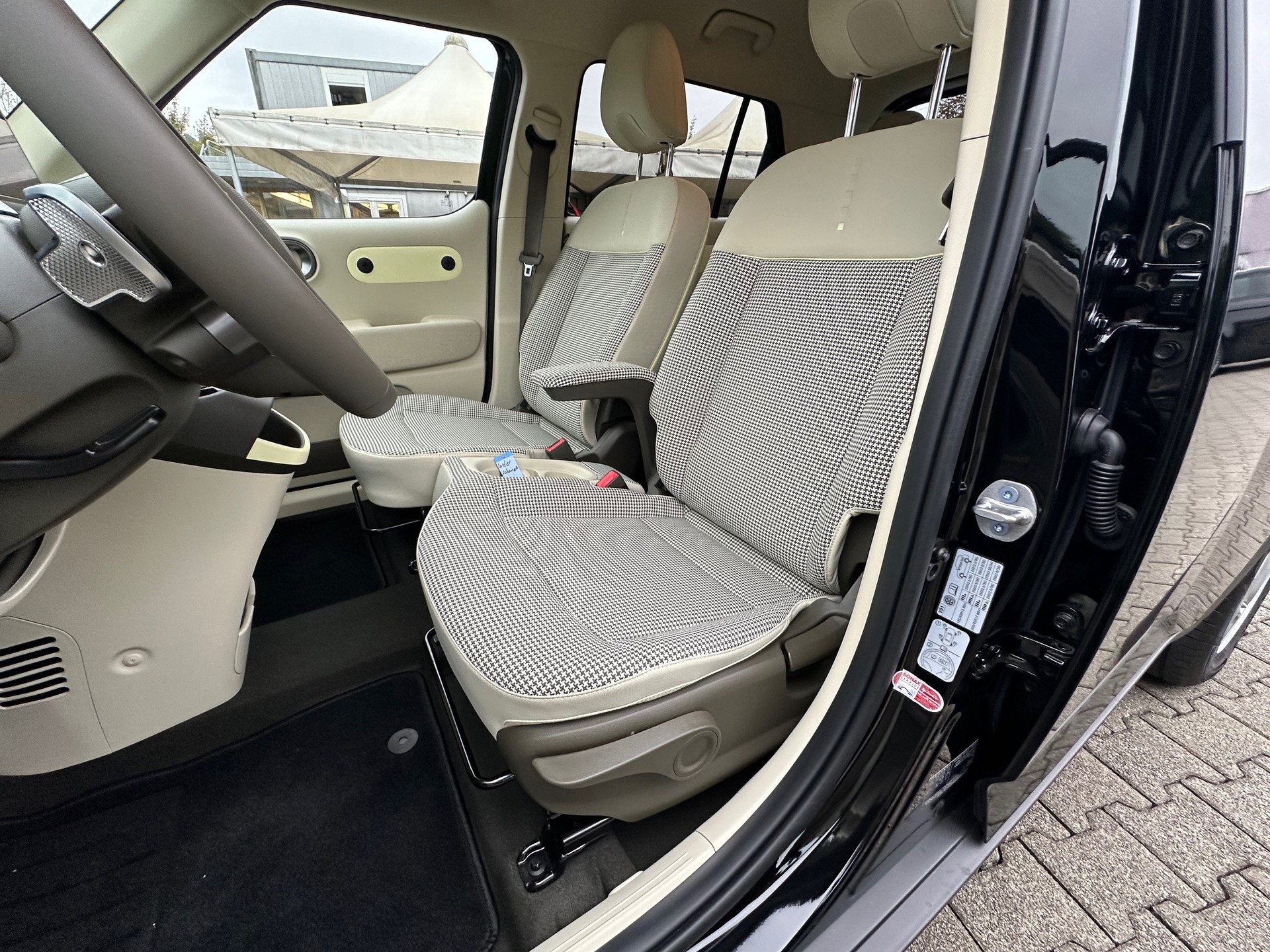 HYUNDAI Inster 49kWh Amplia-image-6