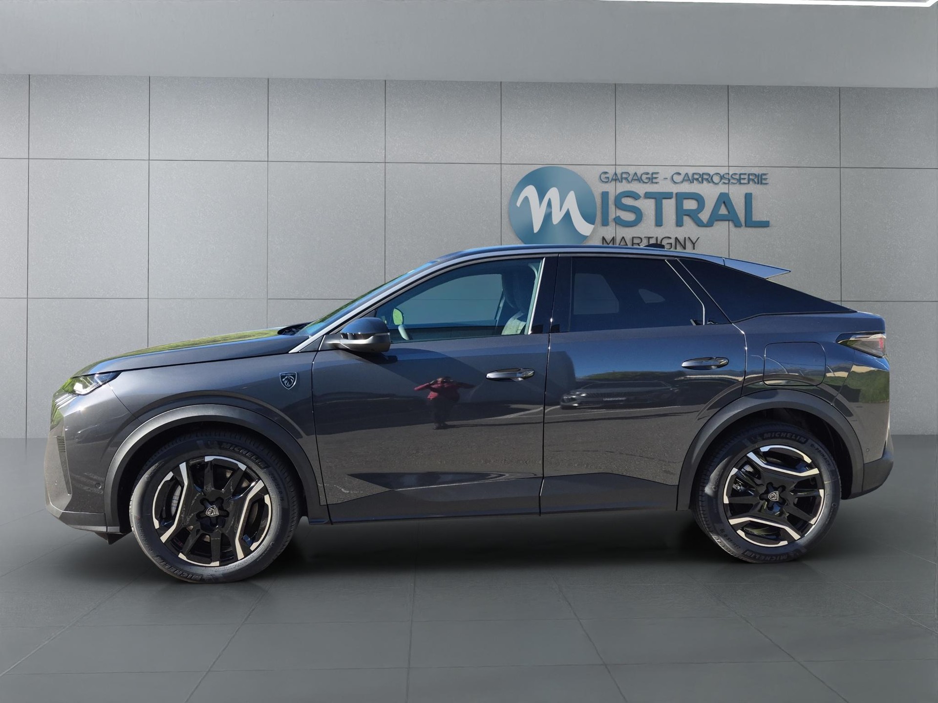 PEUGEOT 3008 1.6 Plug-in Hybrid GT-image-1