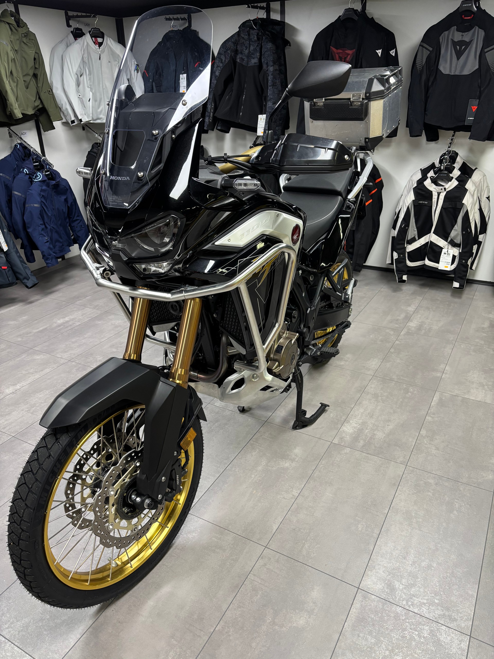 HONDA CRF 1100 DCT Africa Twin Adventure-image-3