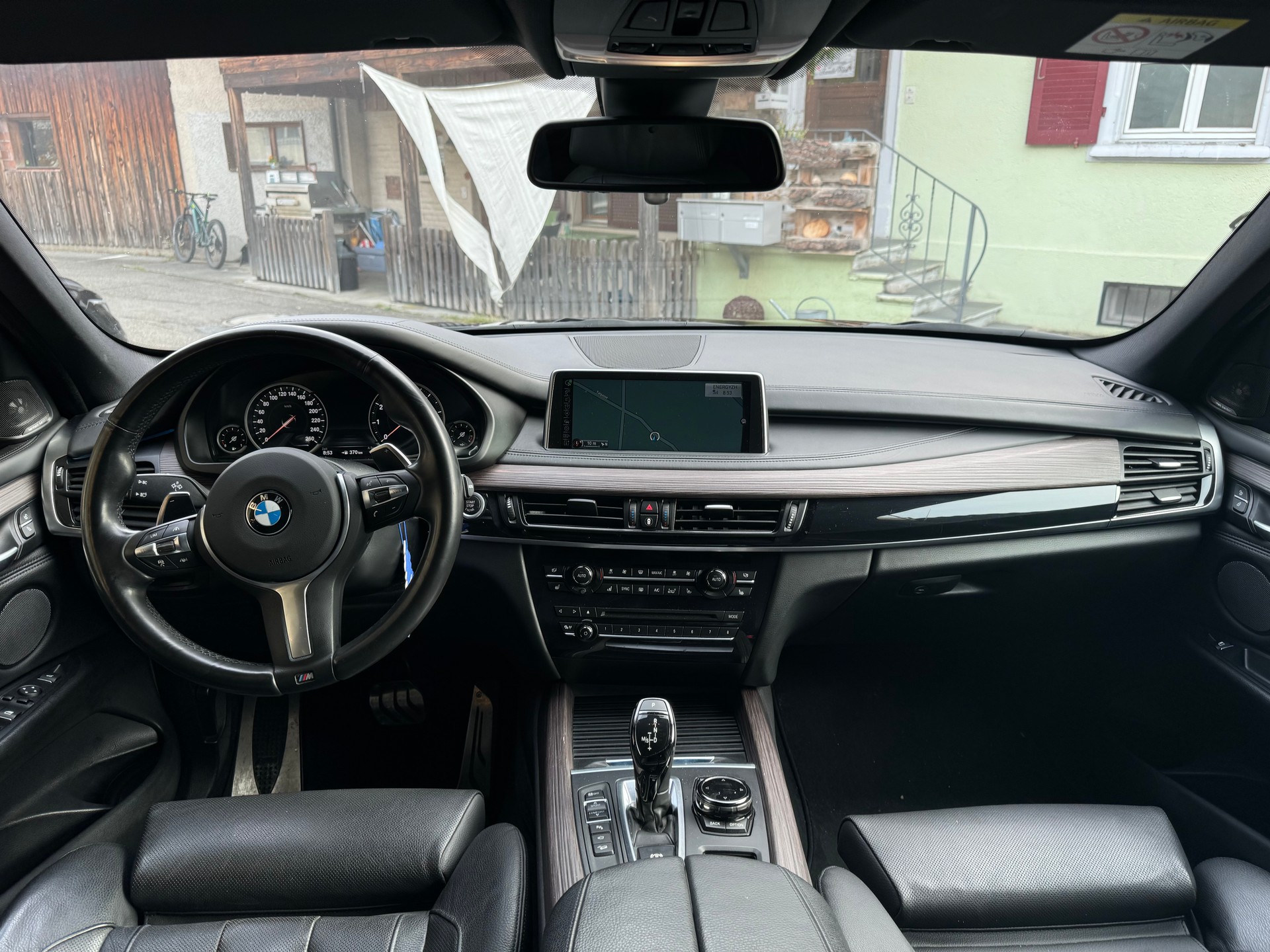 BMW X5 xDrive 50i Steptronic-image-4