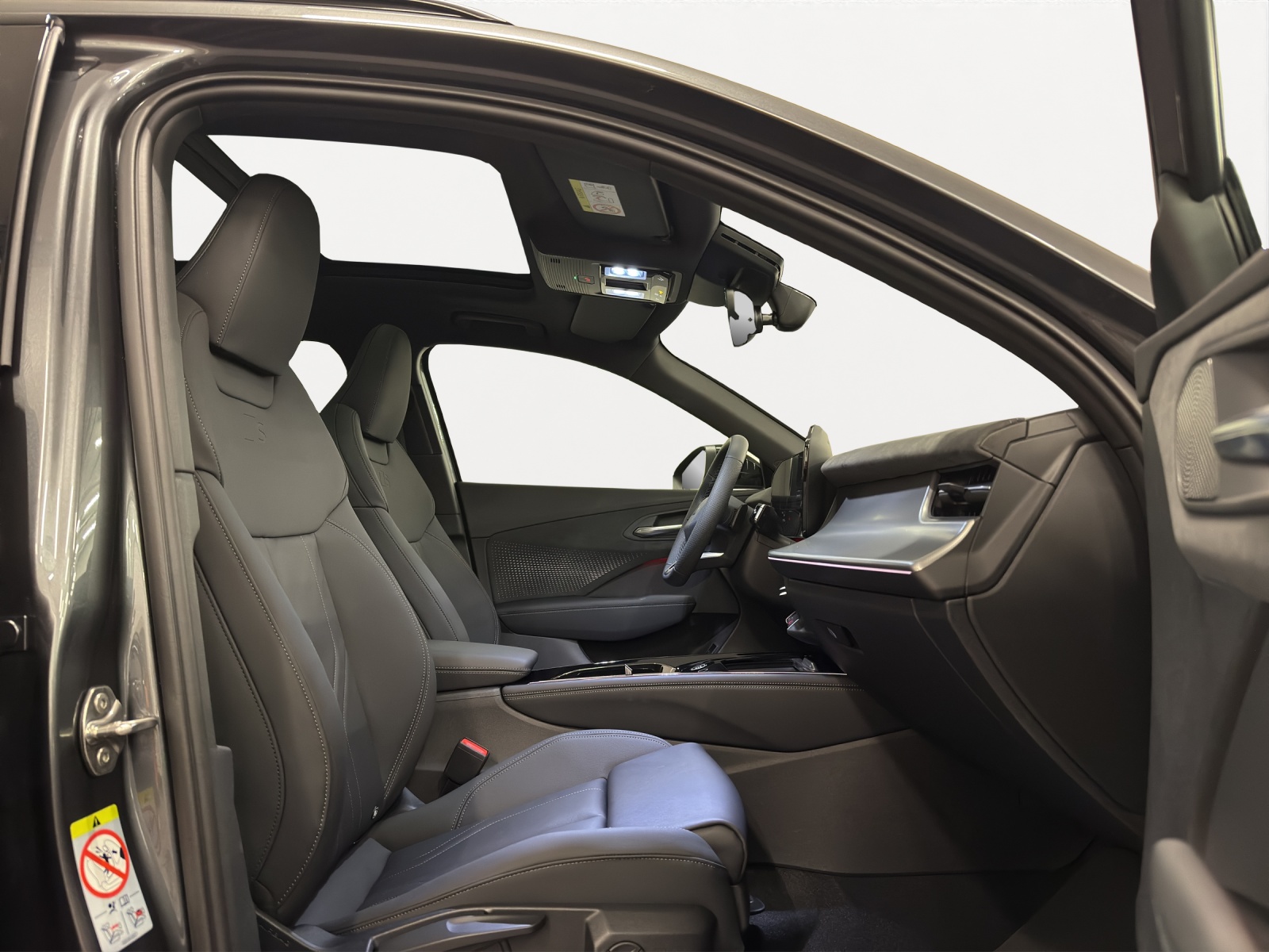 AUDI Q3 SUV TFSI quattro 195 kW 265PS-image-6