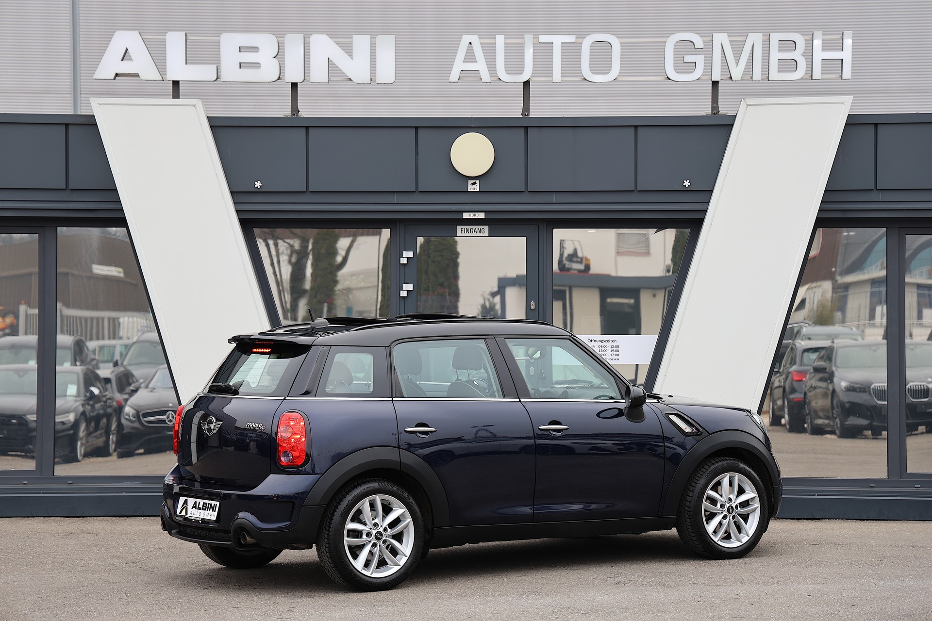 MINI Countryman Cooper S FWD Steptronic-image-2