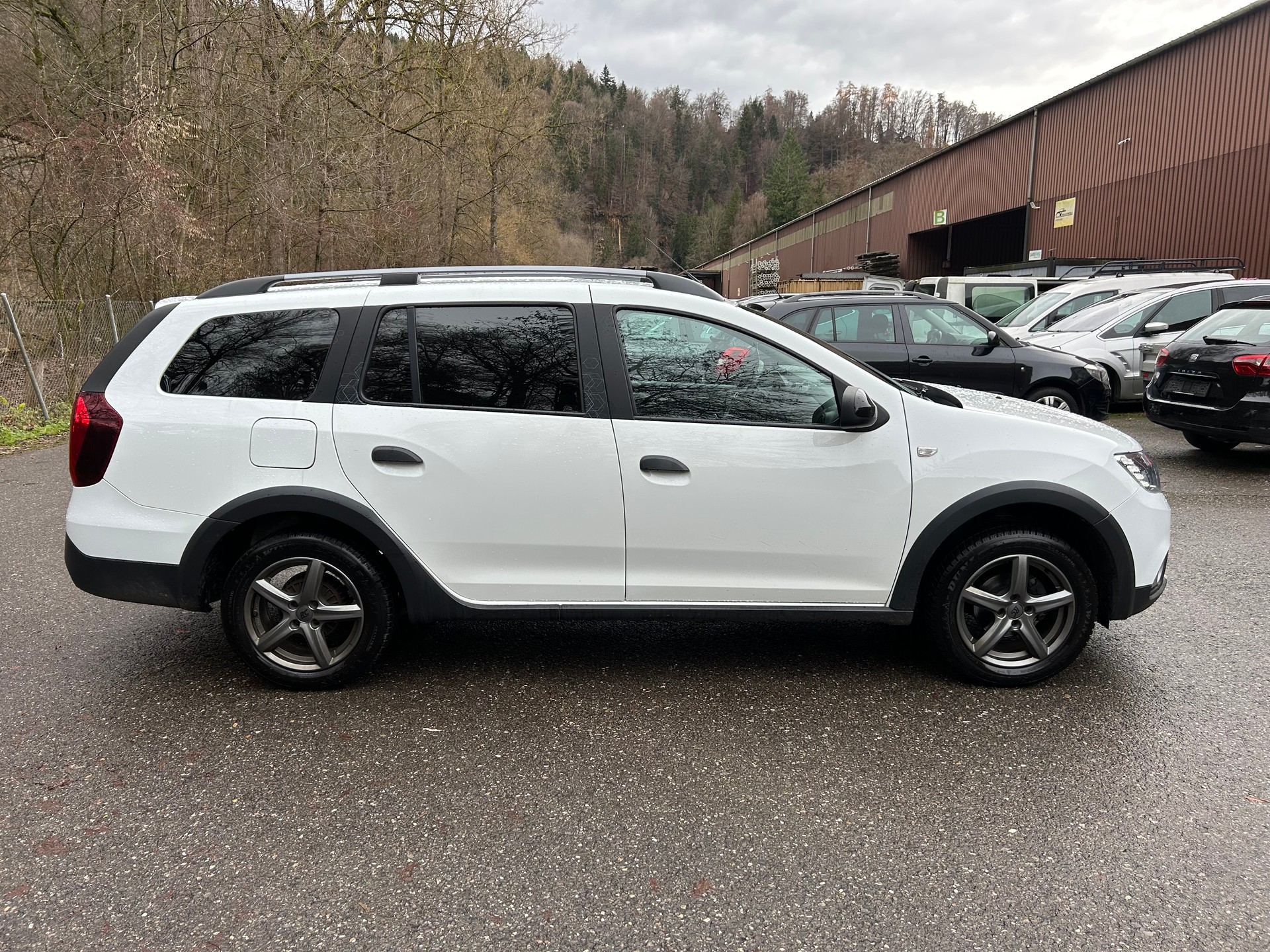 DACIA Logan MCV TCe 90 Stepway Easy-R-image-3
