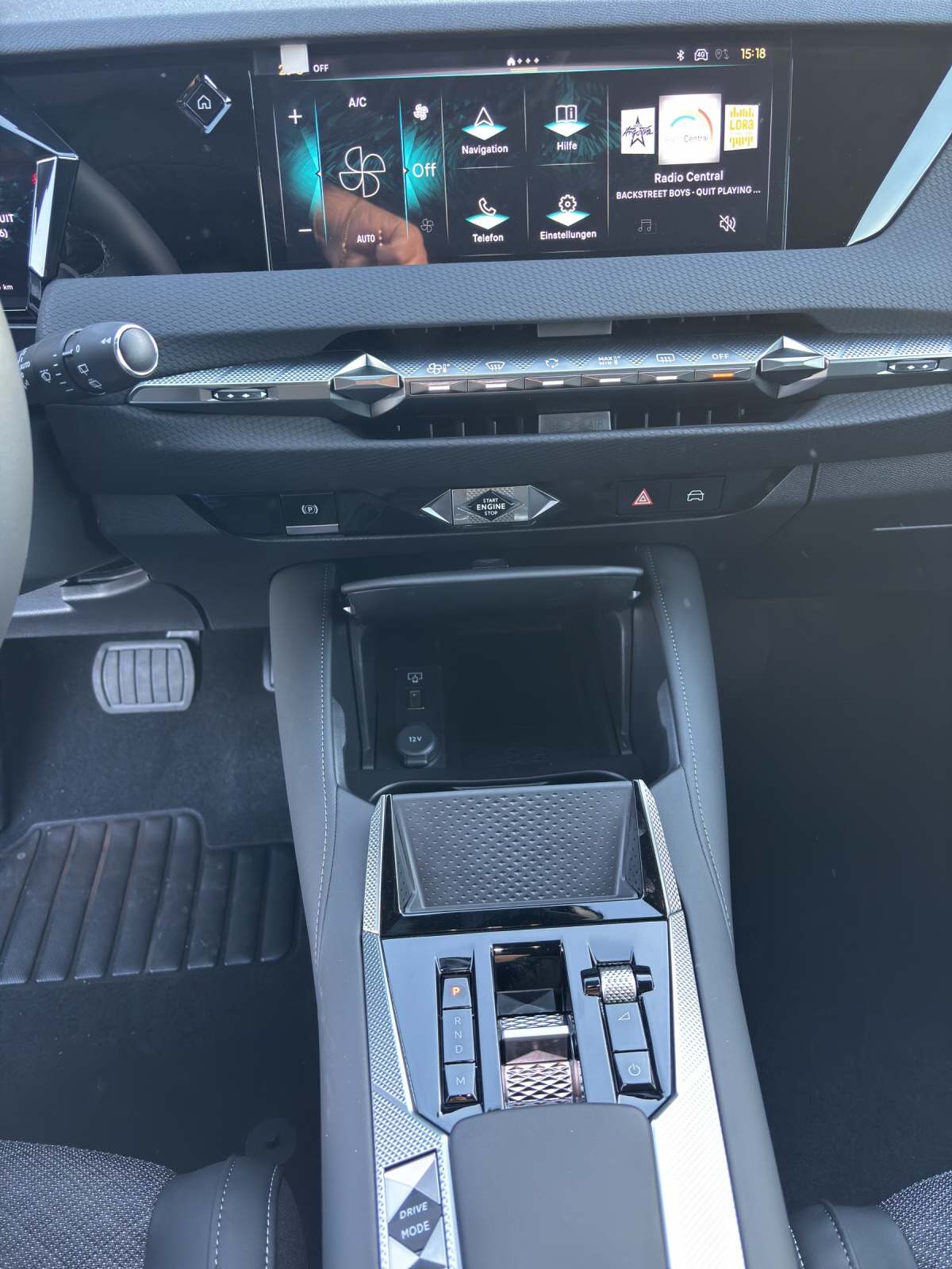 DS AUTOMOBILES No4 1.2 Hybrid Pallas-image-11