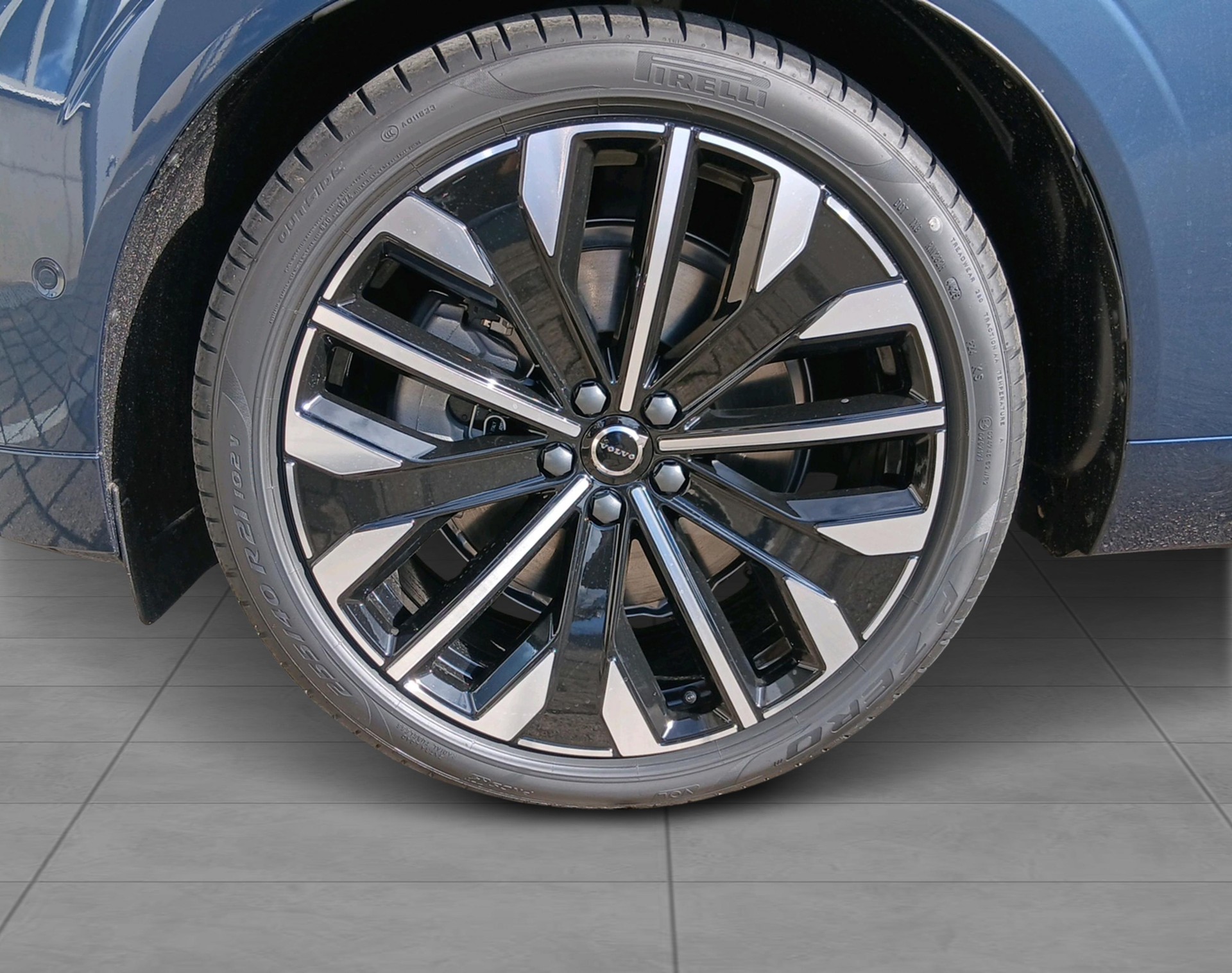 VOLVO XC60 2.0 T8 TE Ultra Dark eAWD-image-10