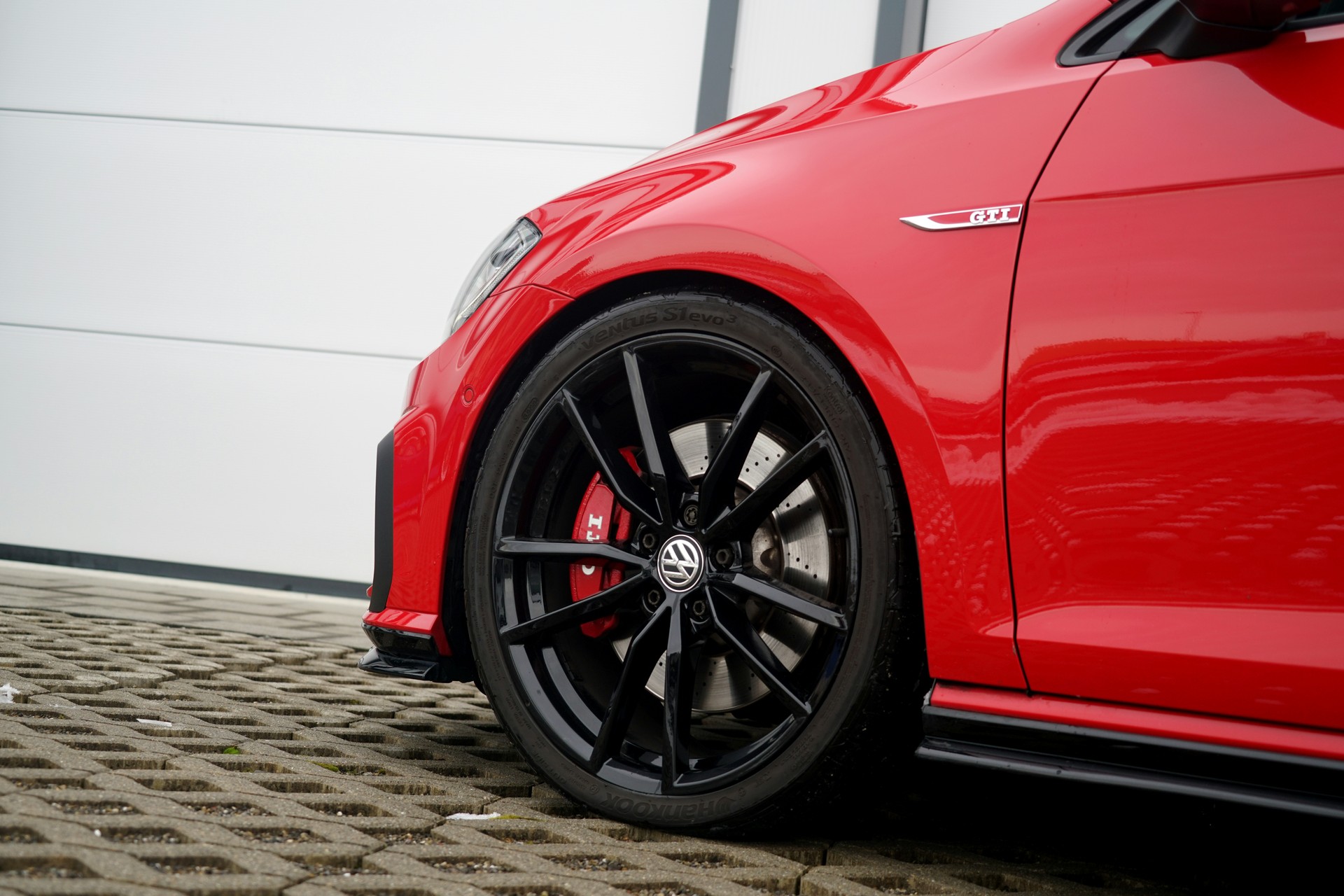 VW Golf 2.0 TSI GTI TCR DSG (CH)-image-10