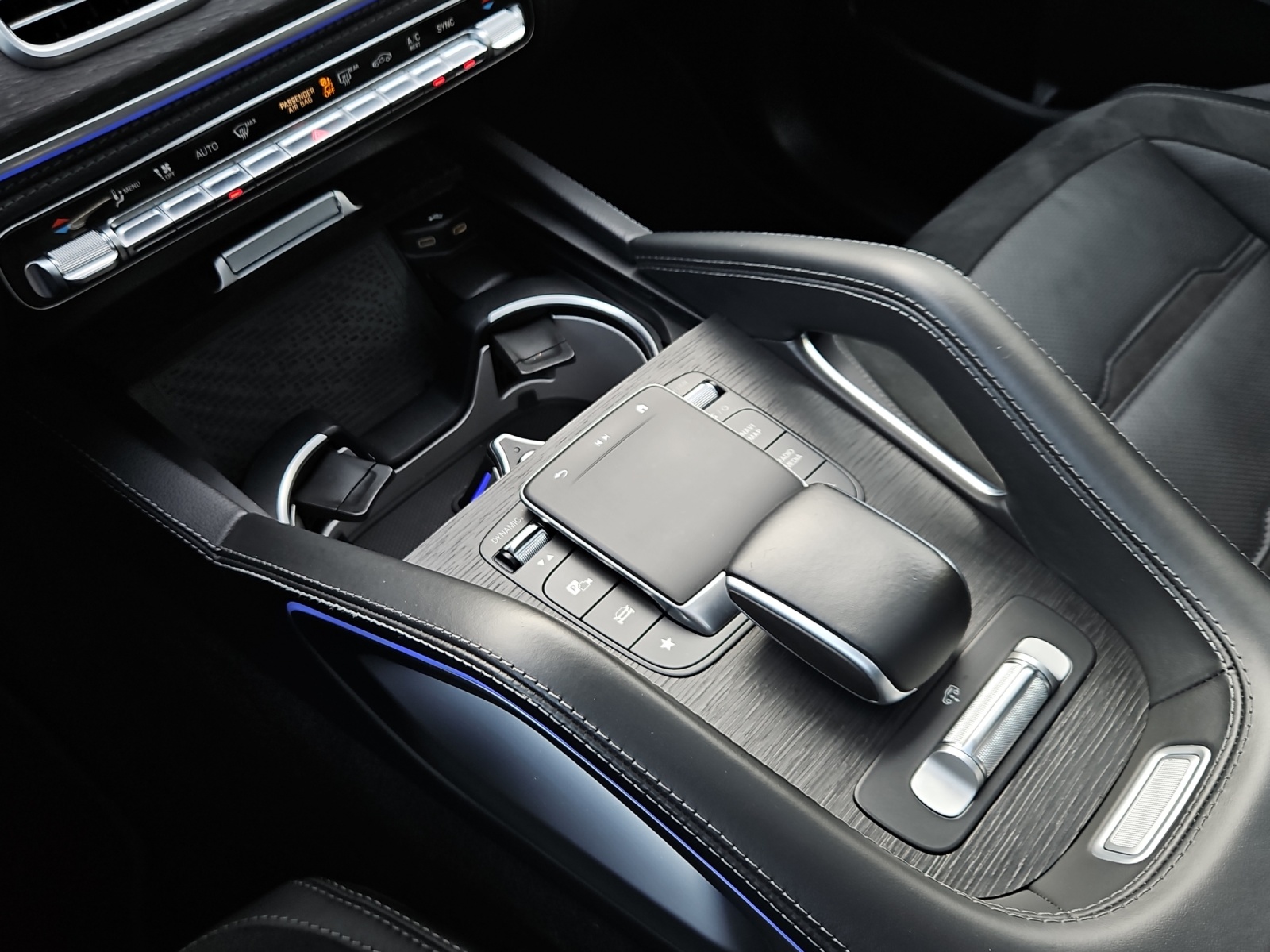MERCEDES-BENZ GLE Coupé 53 AMG 4Matic+ Speedshift-image-15