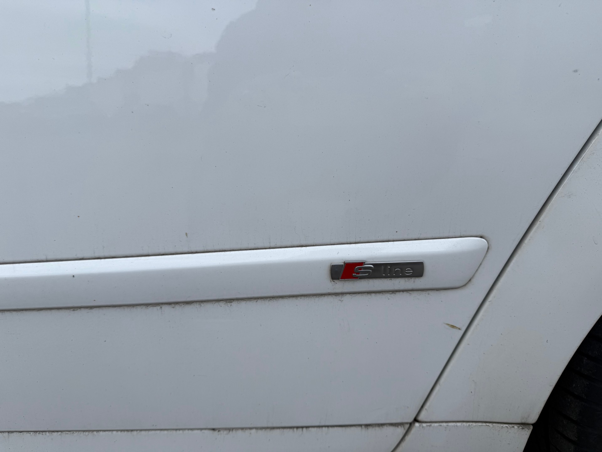 AUDI A4 Avant 3.0 V6 TDI quattro-image-12