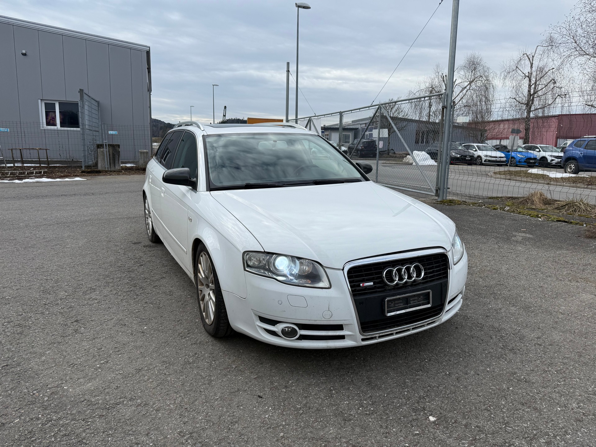 AUDI A4 Avant 3.0 V6 TDI quattro-showroom-element-1