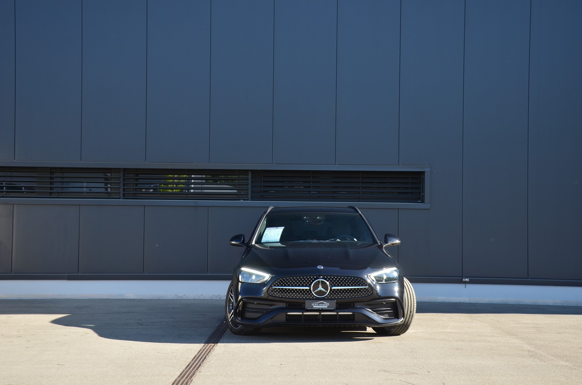 MERCEDES-BENZ C 220 d AMG Line 4Matic Swiss Star T-image-5