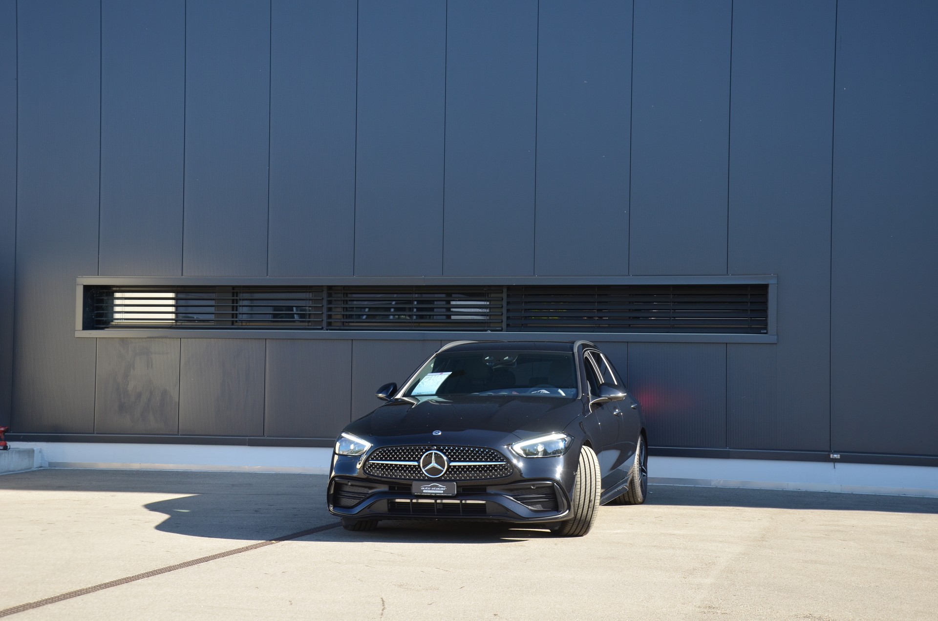 MERCEDES-BENZ C 220 d AMG Line 4Matic Swiss Star T-image-4