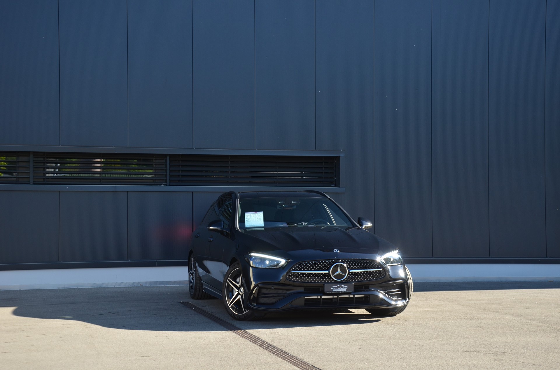 MERCEDES-BENZ C 220 d AMG Line 4Matic Swiss Star T-image-6