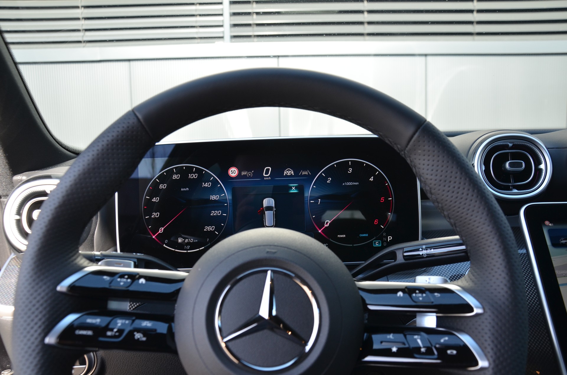 MERCEDES-BENZ C 220 d AMG Line 4Matic Swiss Star T-image-23