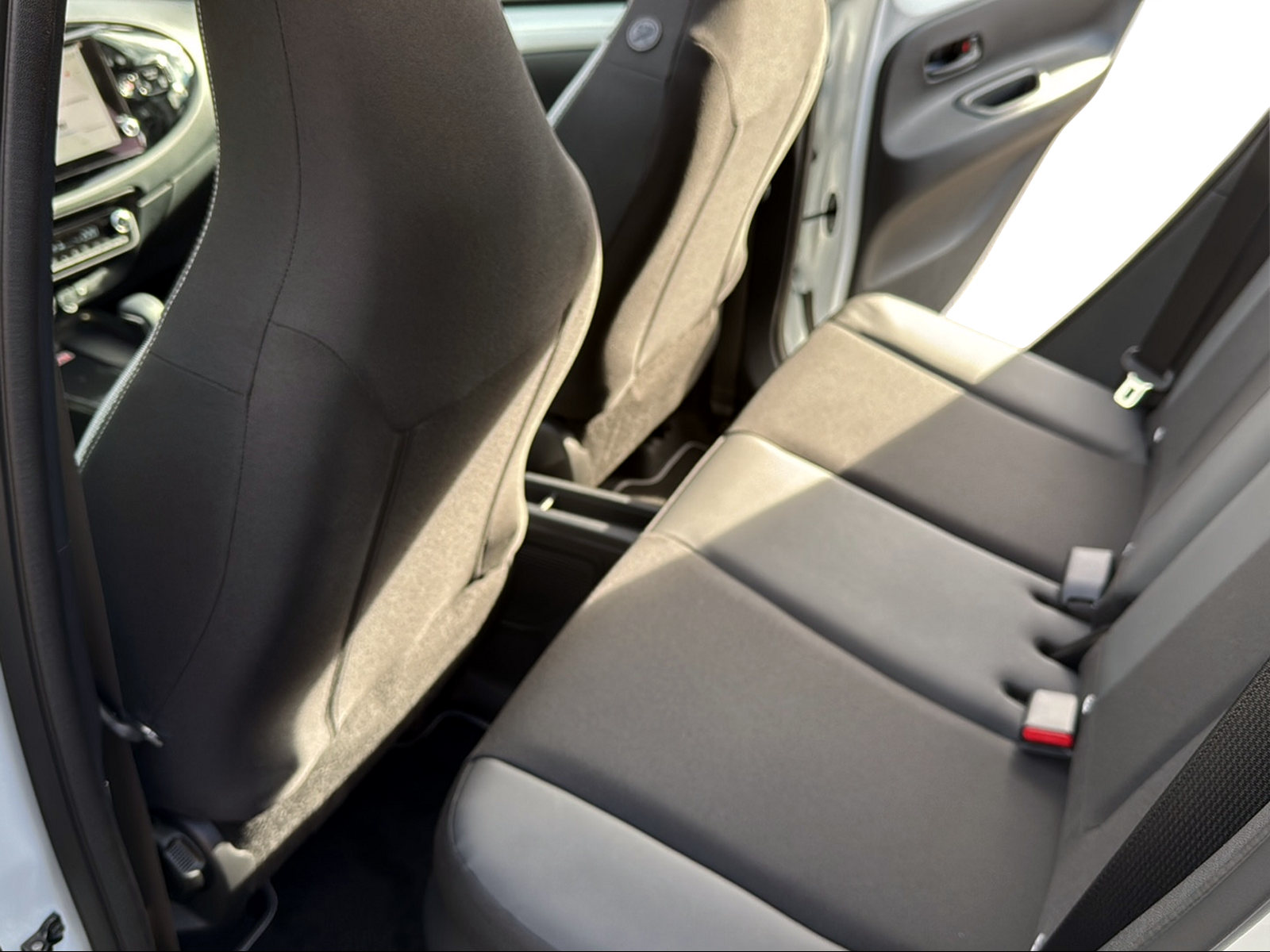 TOYOTA Aygo X 1.5 GR Sport e-CVT-image-8