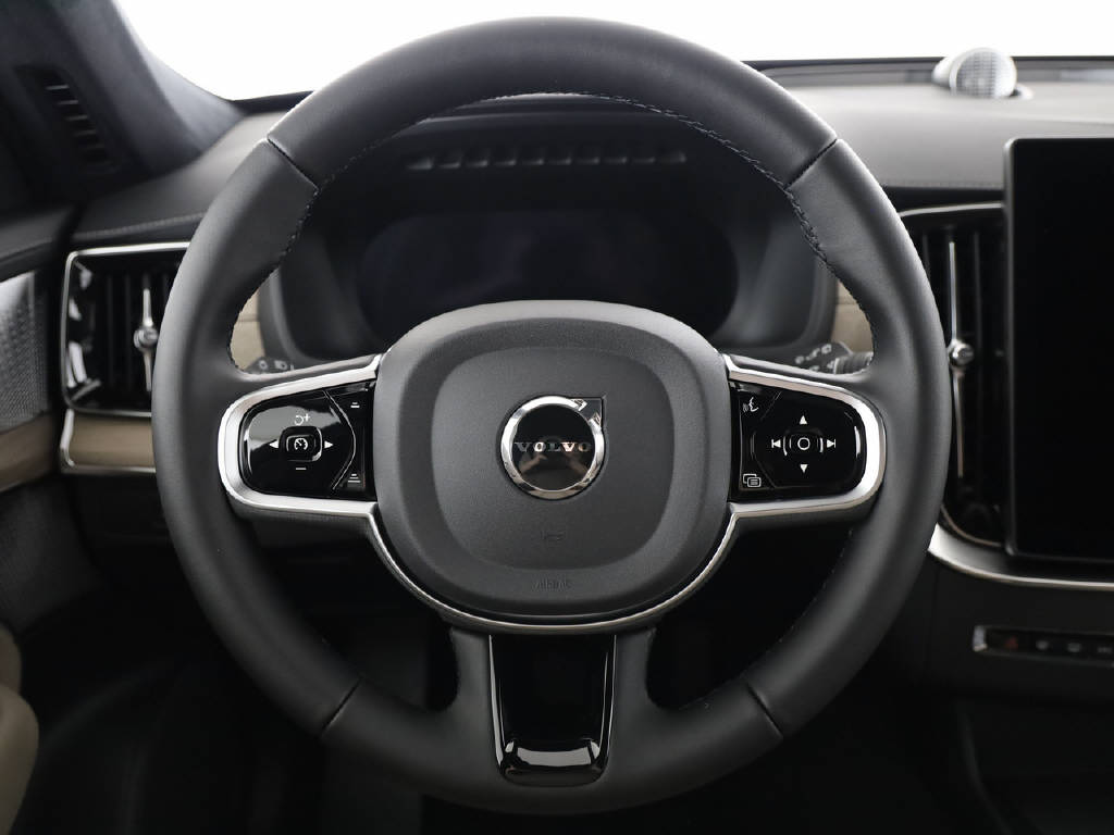 VOLVO XC90 2.0 T8 TE XCLUSIVE Ultra Dark eAWD-image-6