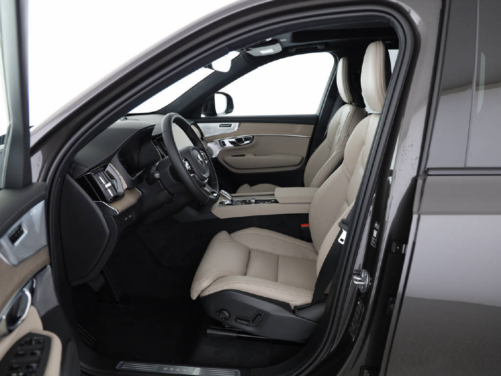 VOLVO XC90 2.0 T8 TE XCLUSIVE Ultra Dark eAWD-image-1