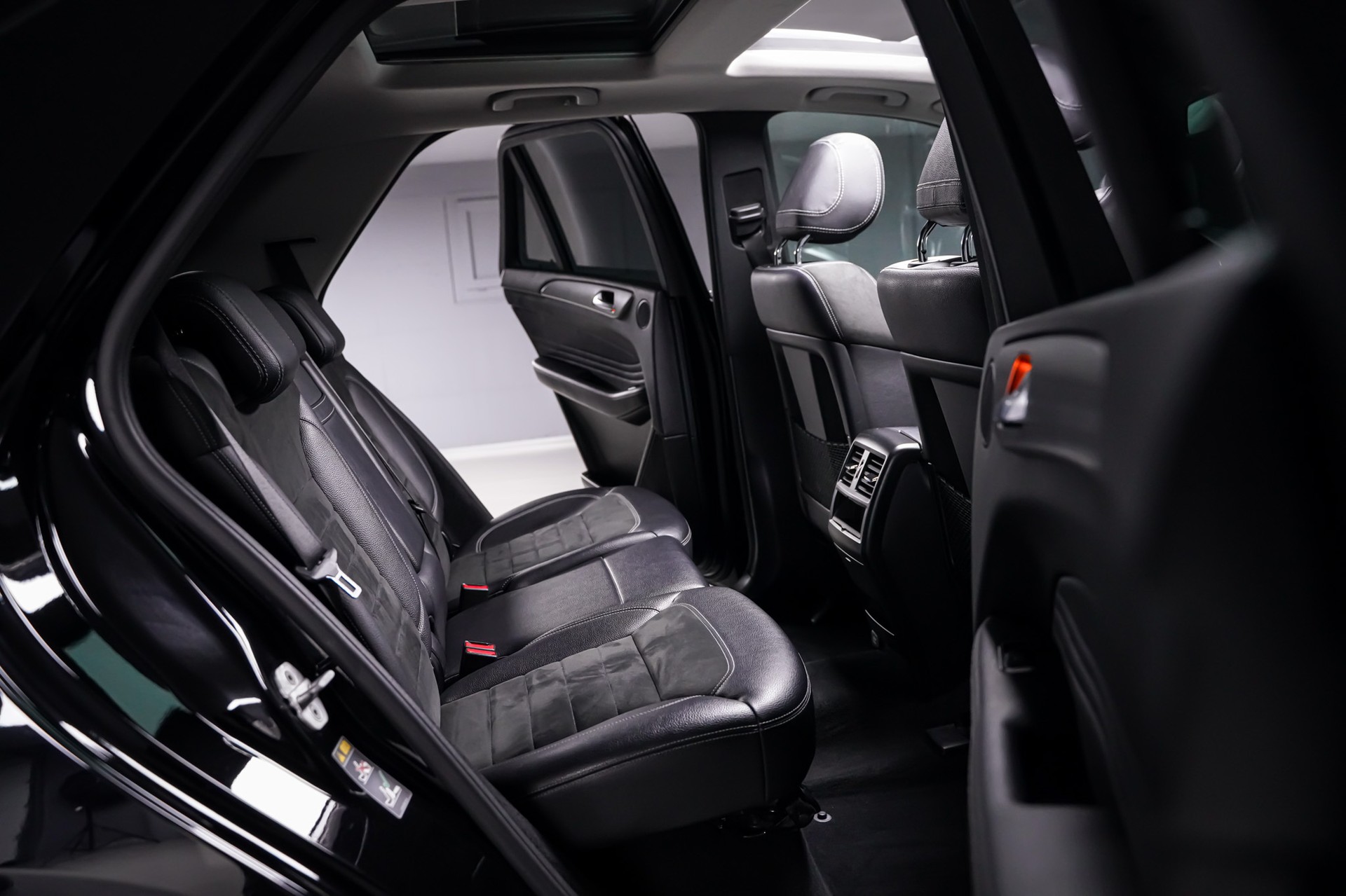 MERCEDES-BENZ ML 350 BlueTEC Executive AMG Line 4Matic 7G-Tronic-image-14