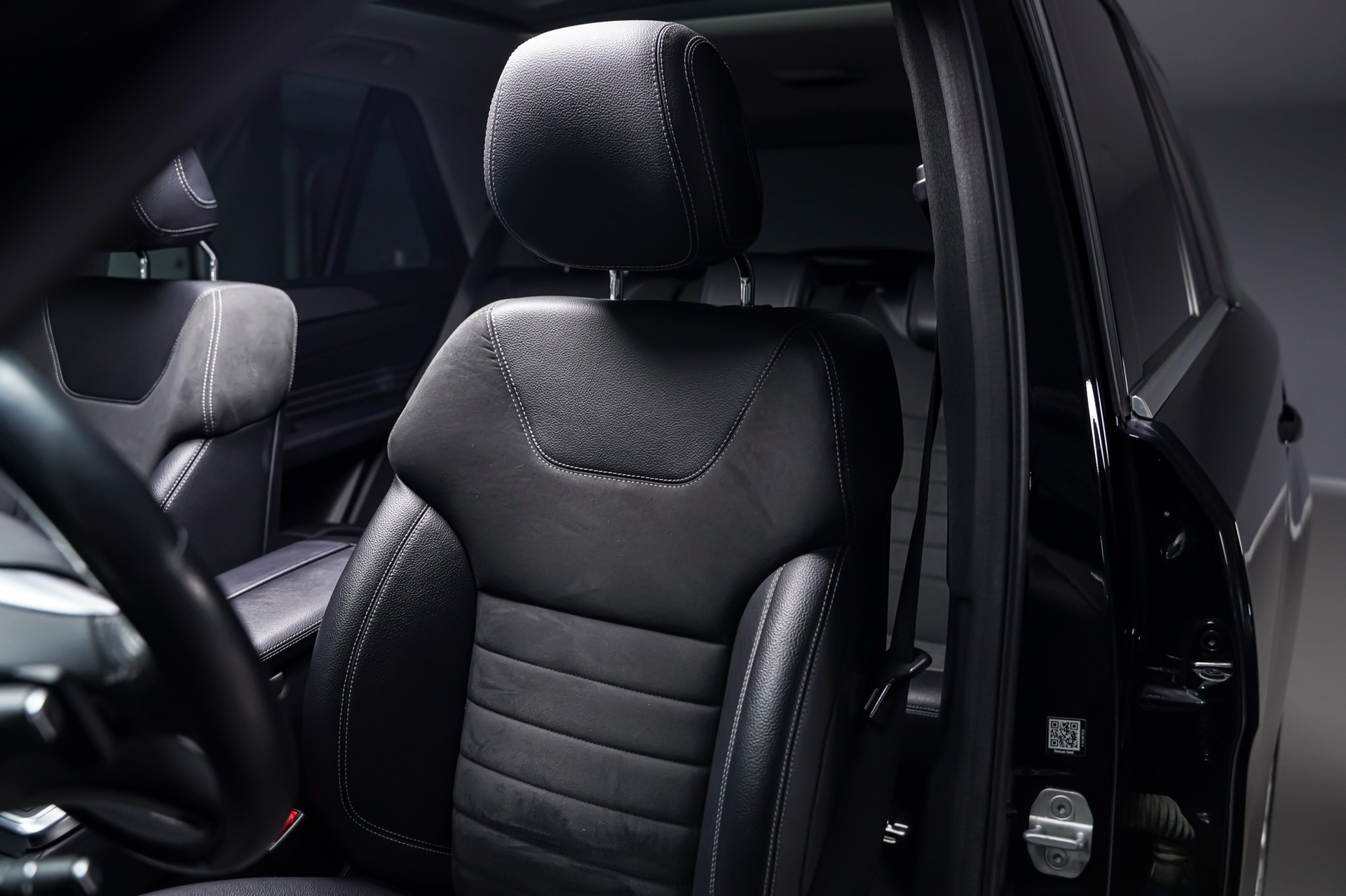 MERCEDES-BENZ ML 350 BlueTEC Executive AMG Line 4Matic 7G-Tronic-image-12